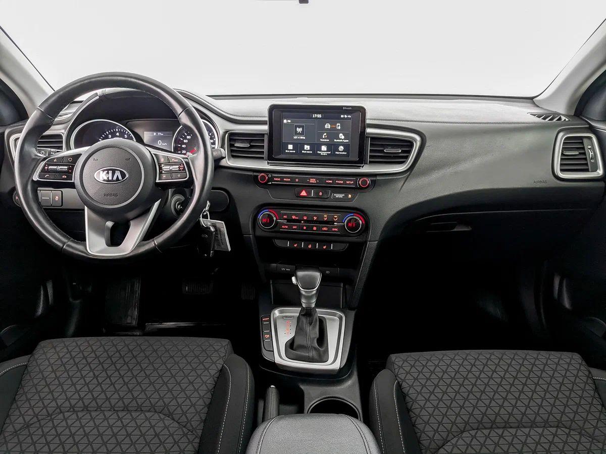 Kia Ceed 2021, серебряный