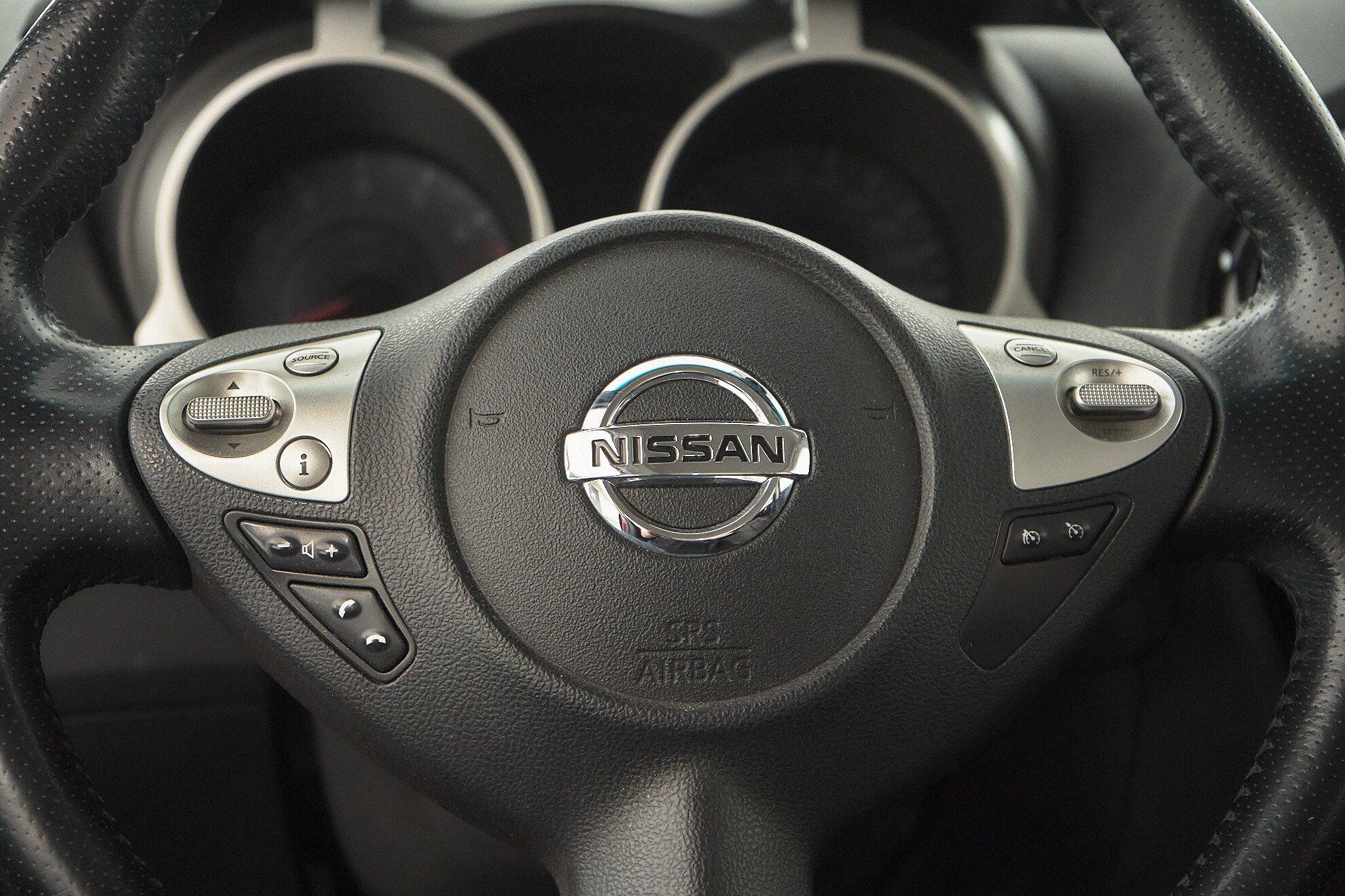 Nissan Juke 2014, красный