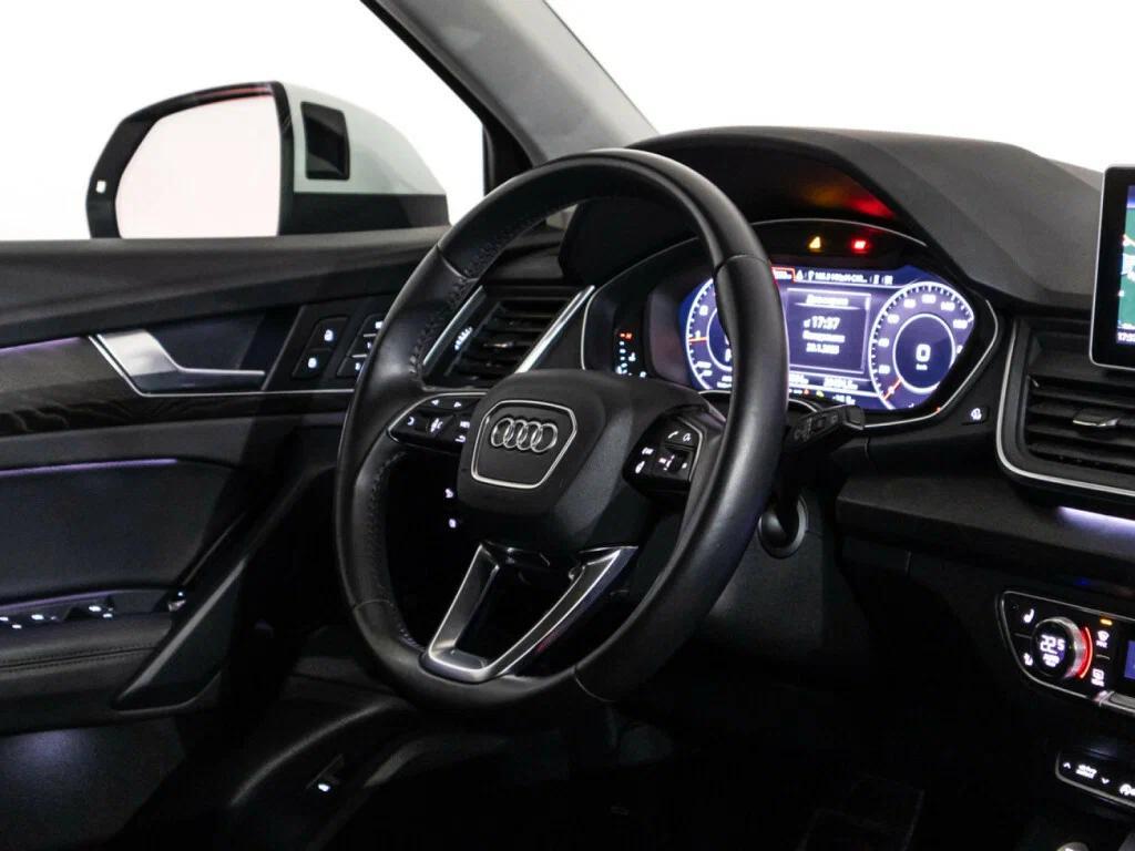 Audi Q5 2017, белый