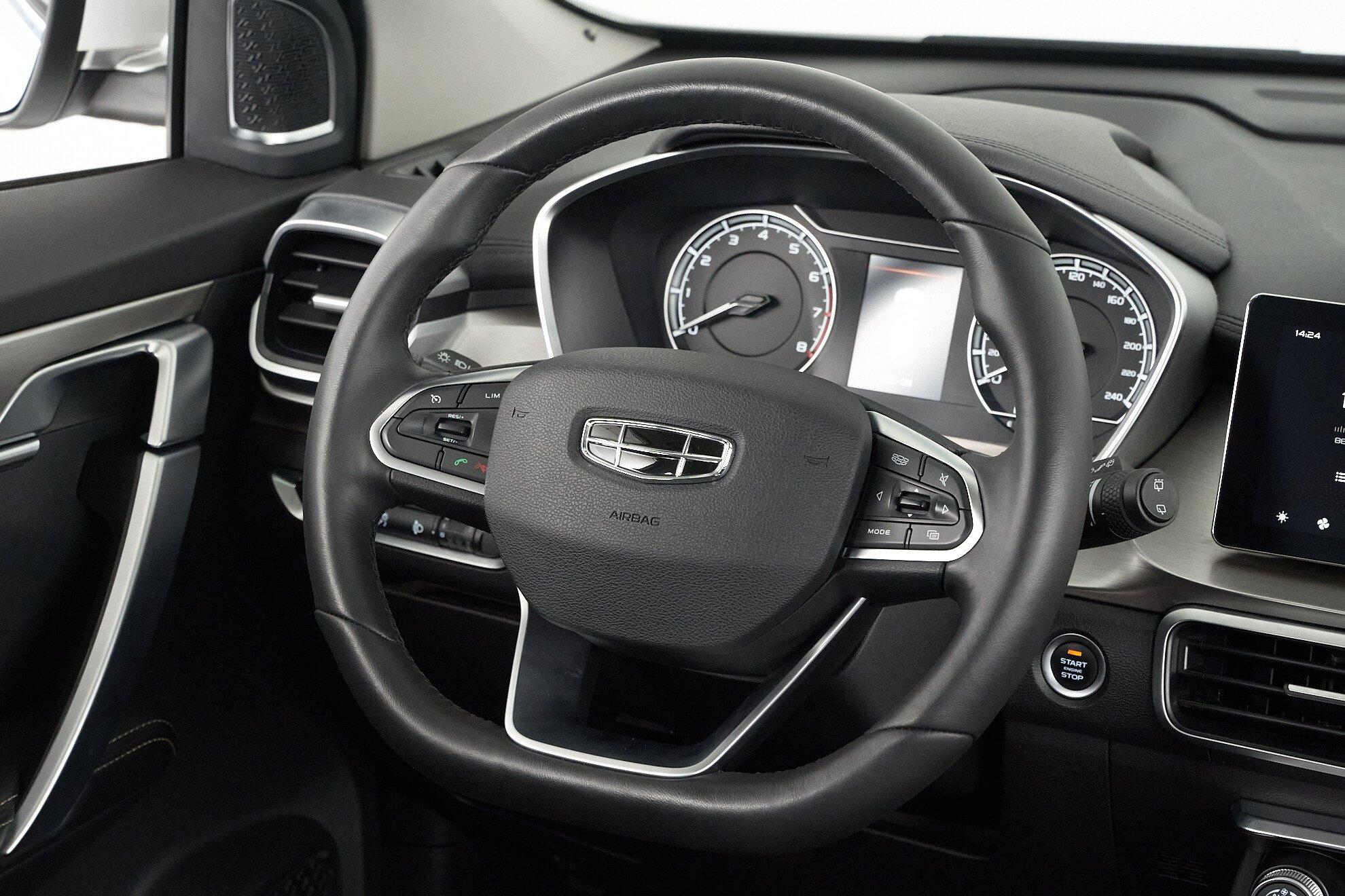 Geely Coolray 2021, белый