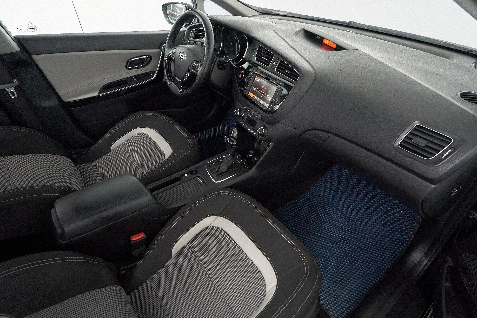 Kia Ceed 2013, черный