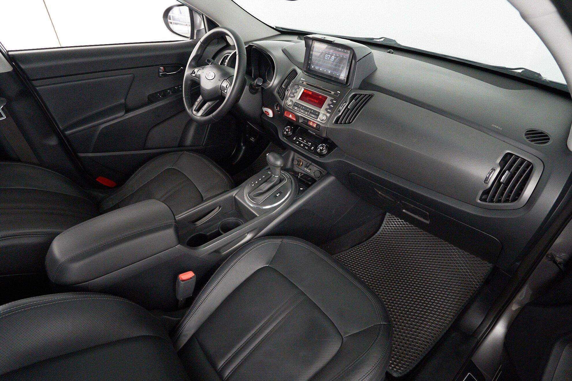 Kia Sportage 2011, серый
