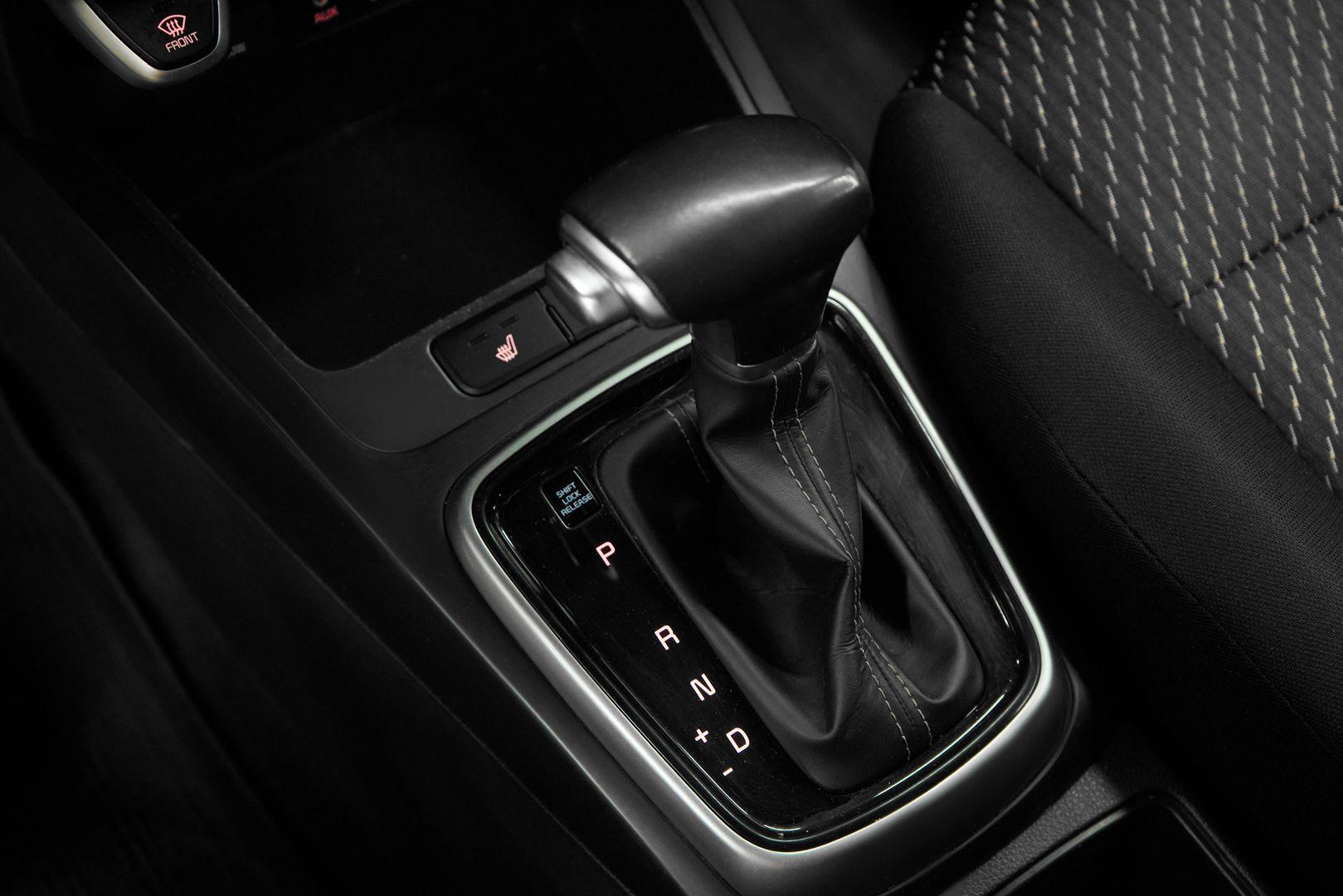 Kia Rio 2019, серый