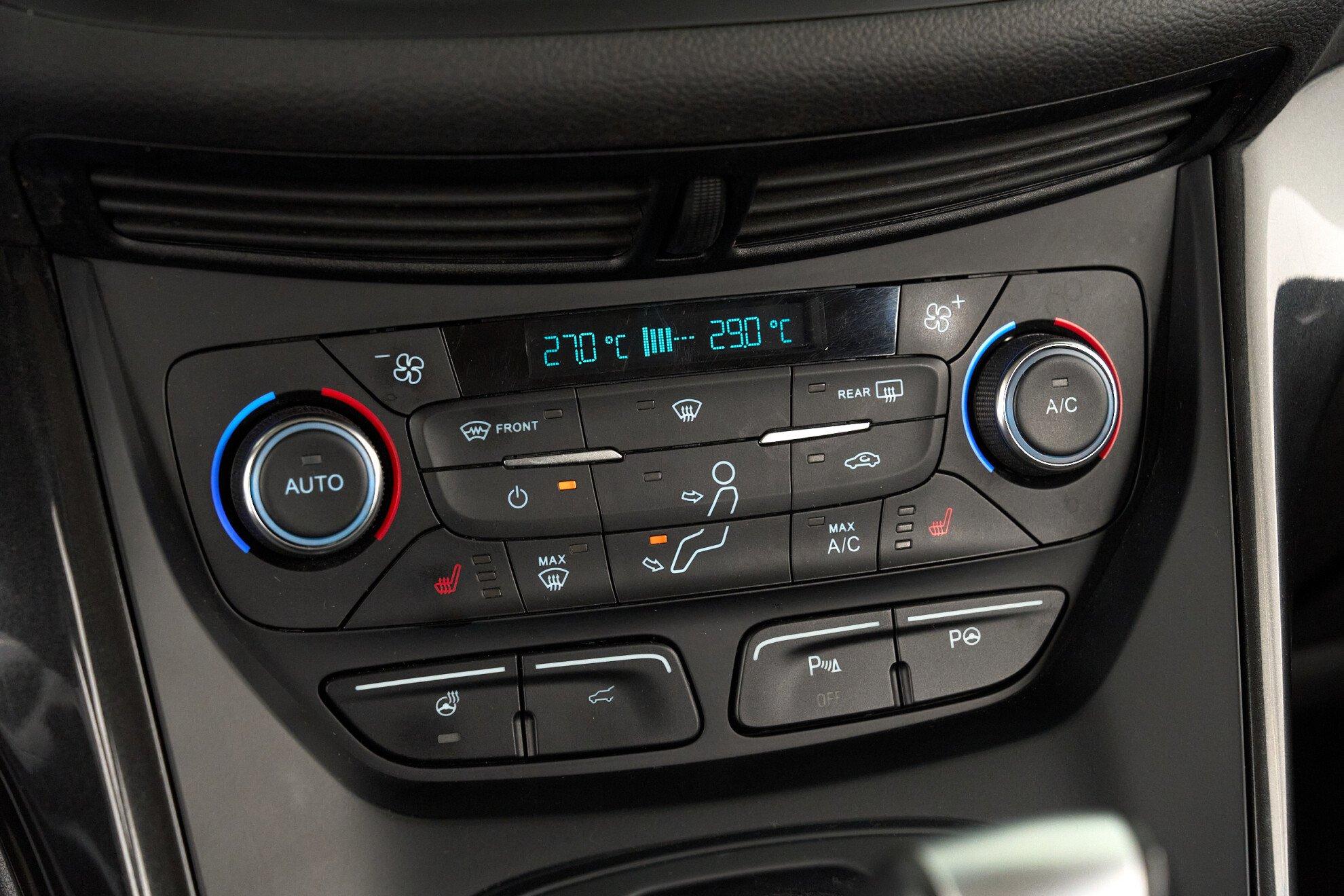 Ford Kuga 2018, серый