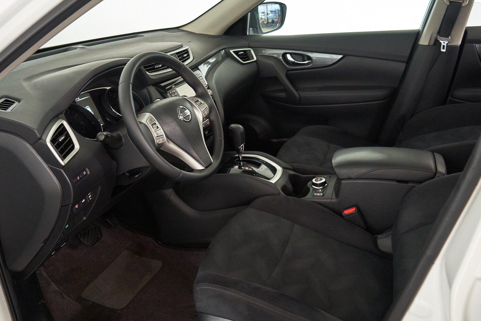 Nissan X-Trail 2015, белый