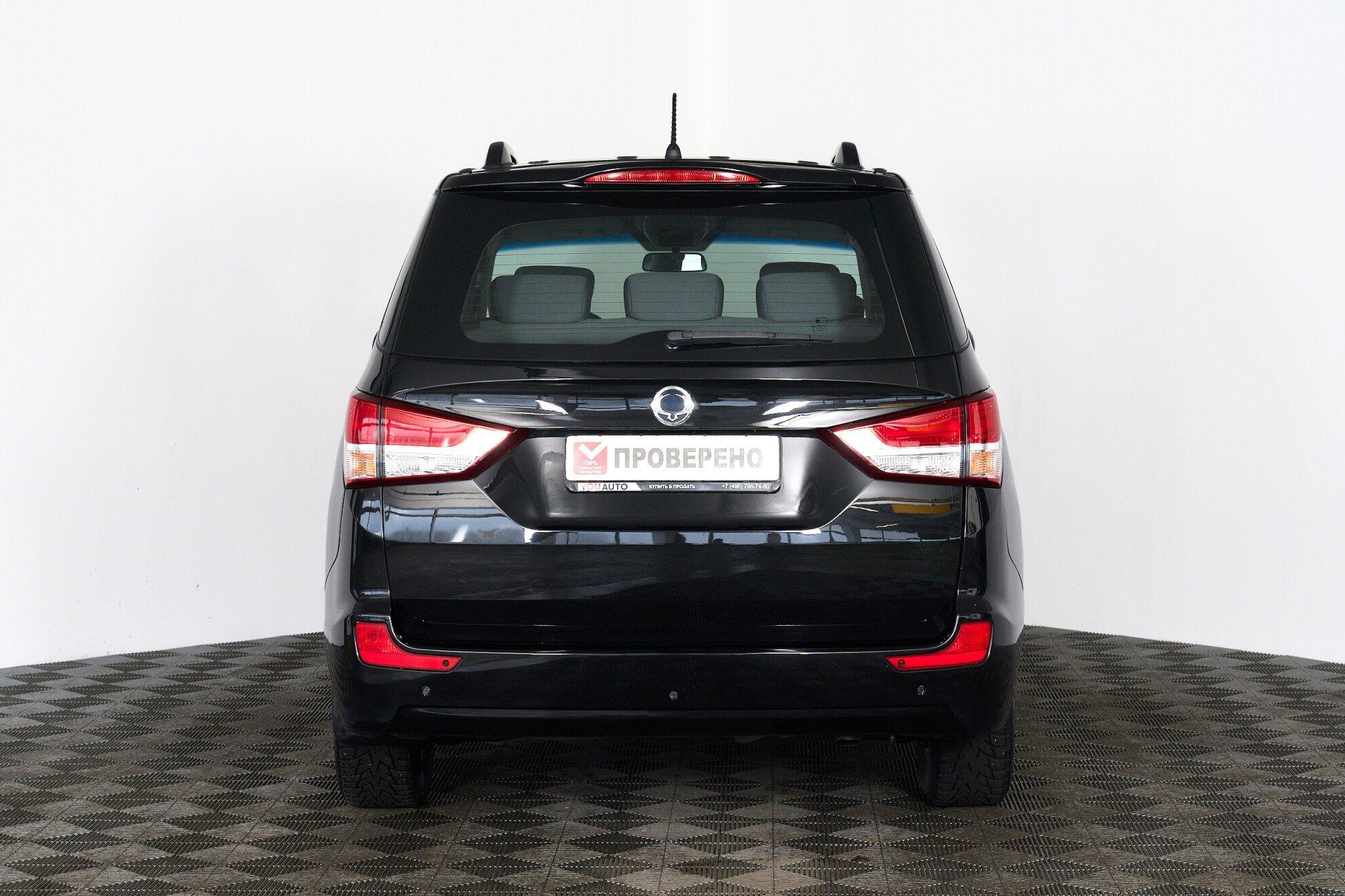 SsangYong Stavic 2014, черный
