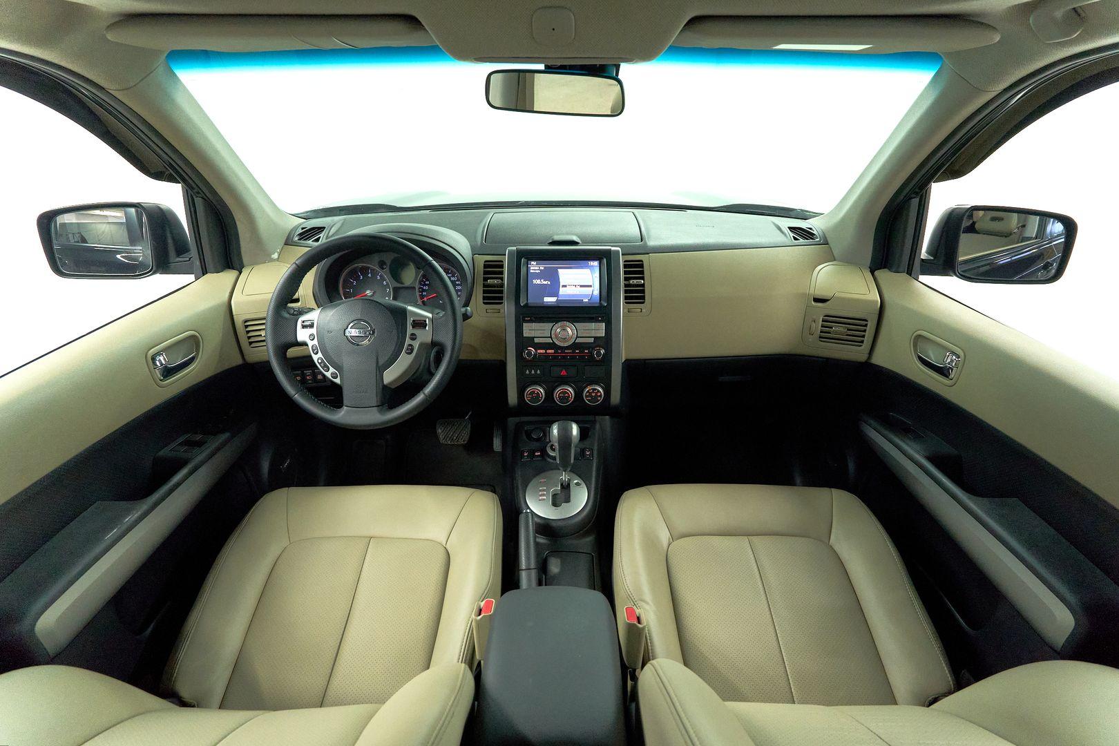 Nissan X-Trail 2010, черный