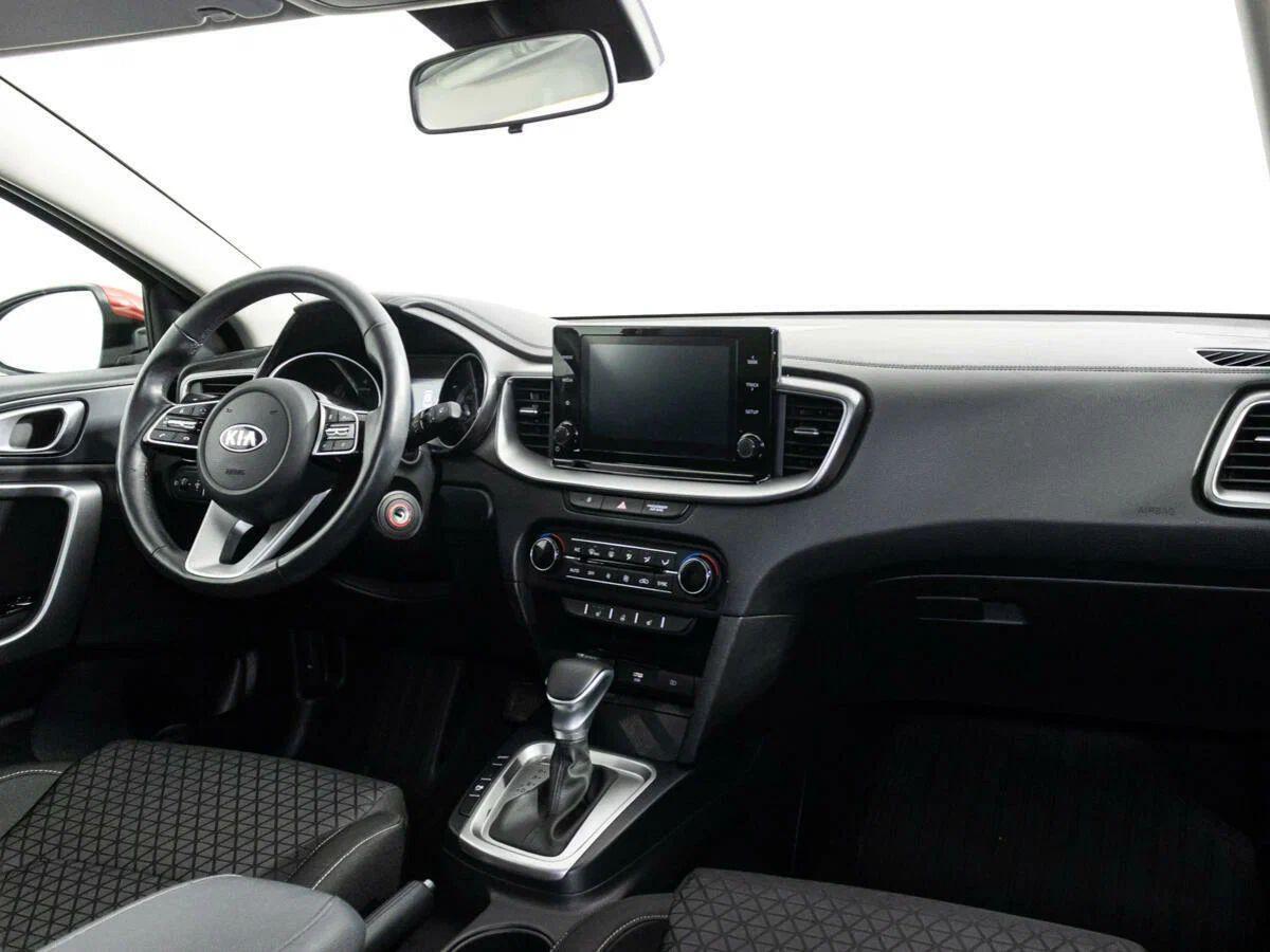 Kia XCeed 2020, красный