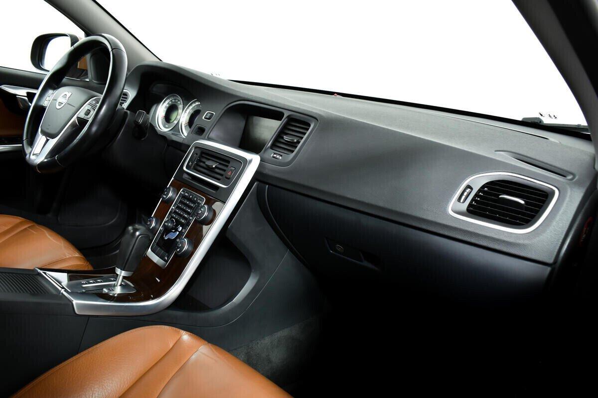 Volvo S60 2012, коричневый