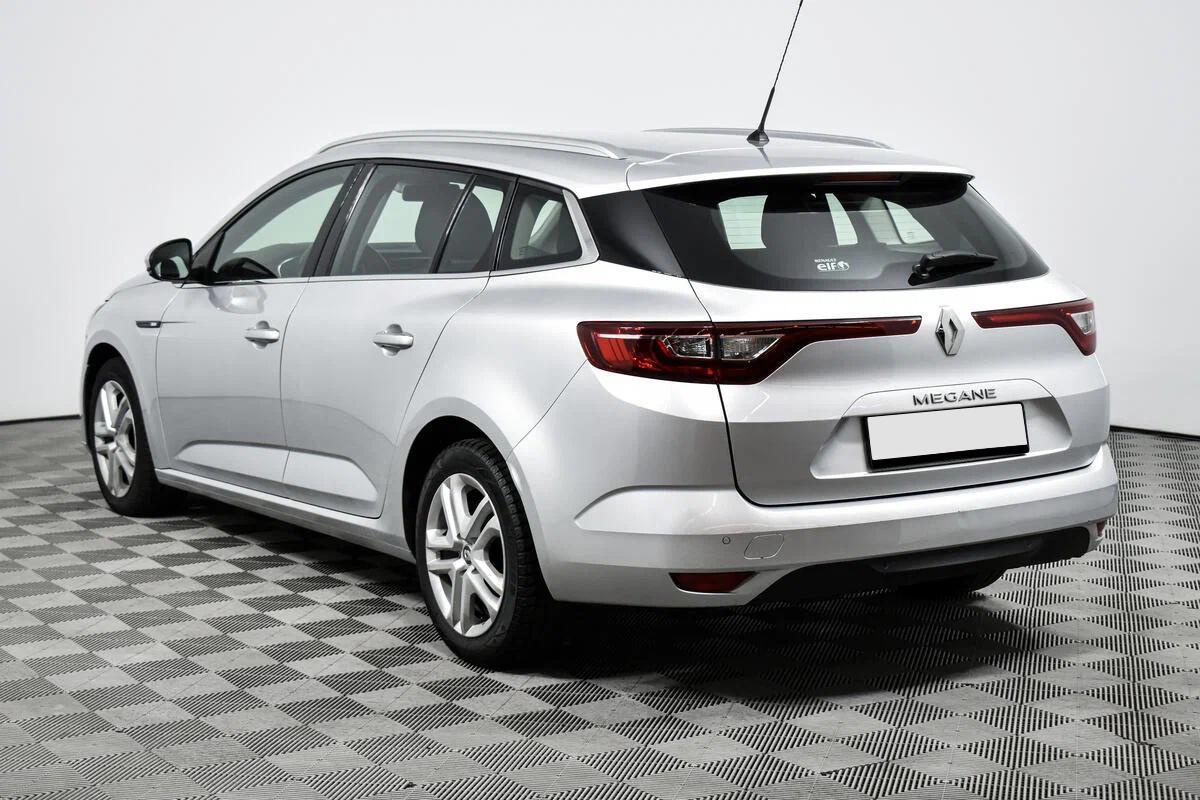 Renault Megane 2016, серебряный