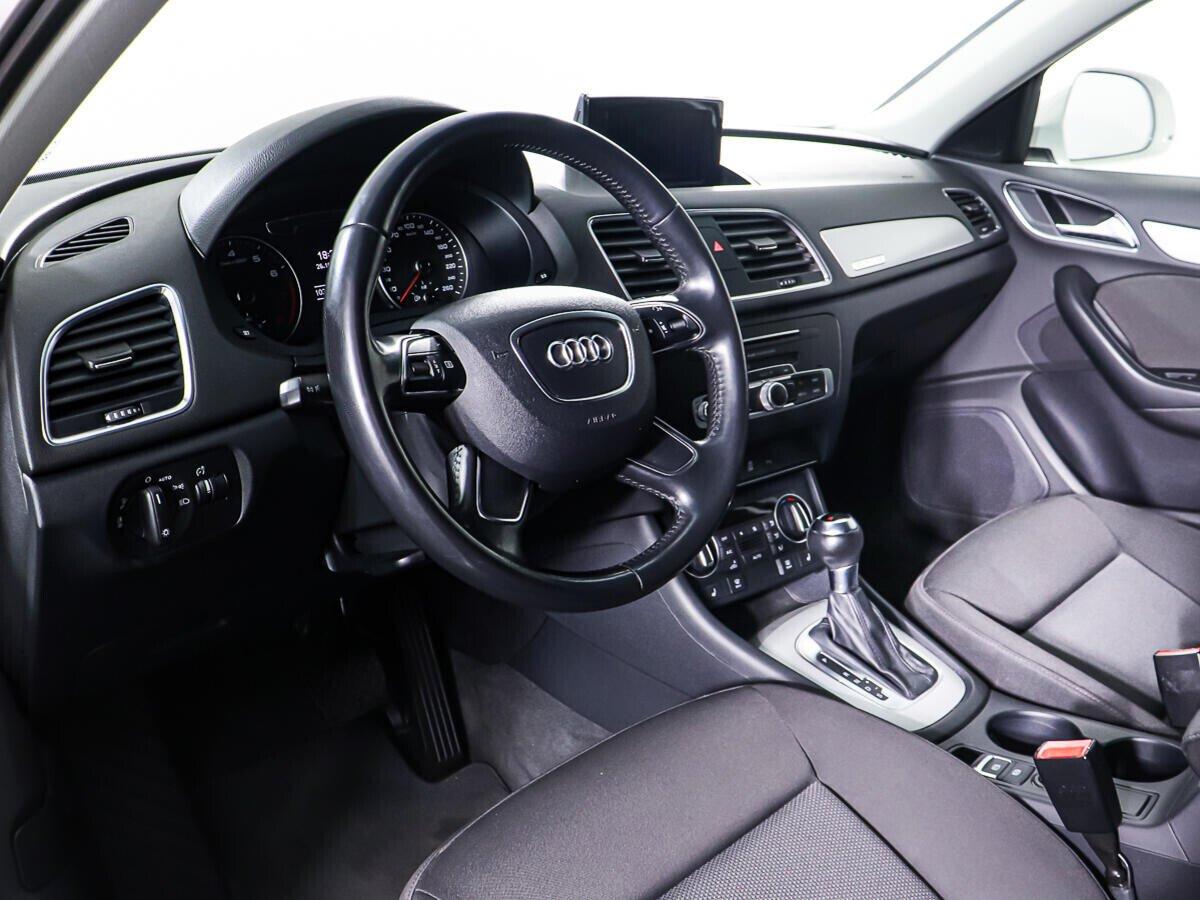 Audi Q3 2017, белый