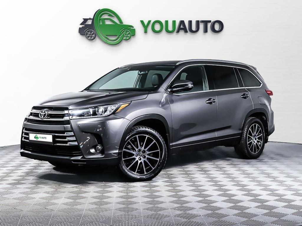 Toyota Highlander 2019, серый