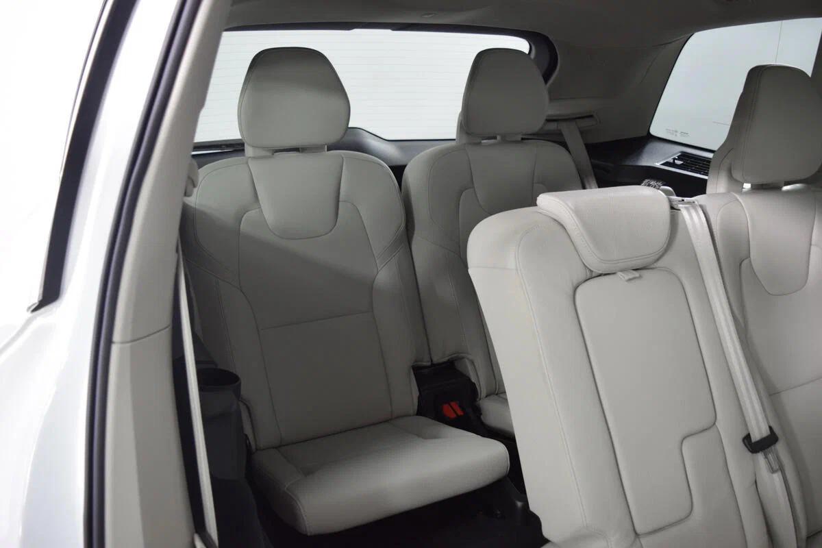 Volvo XC90 2019, белый