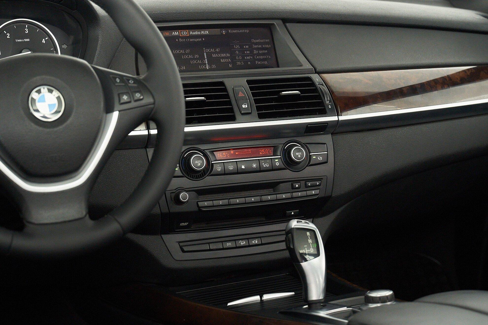 BMW X5 2009, черный