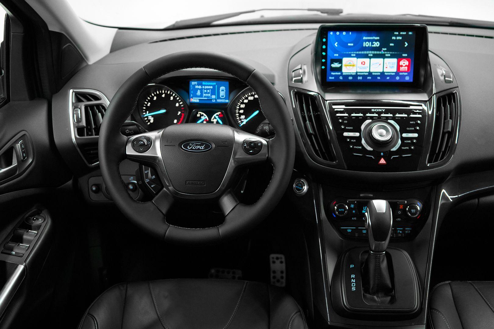 Ford Kuga 2014, черный