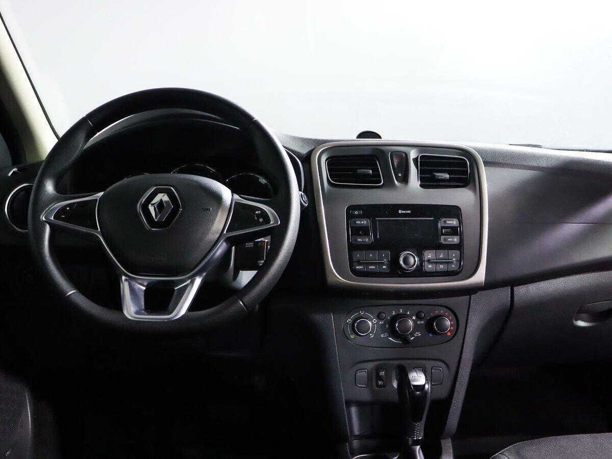 Renault Sandero 2021, красный