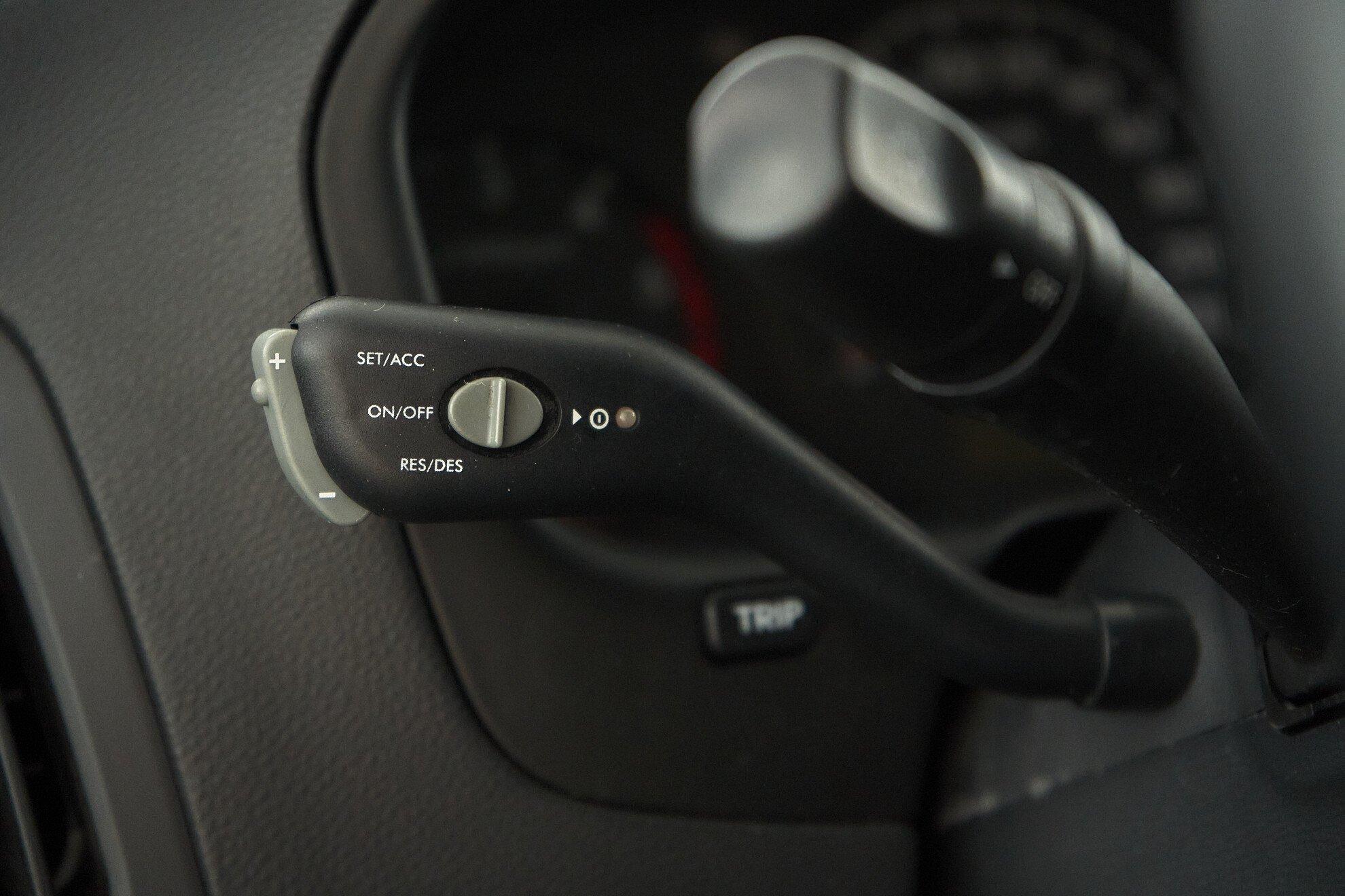 Hyundai Grand Starex 2012, серебряный