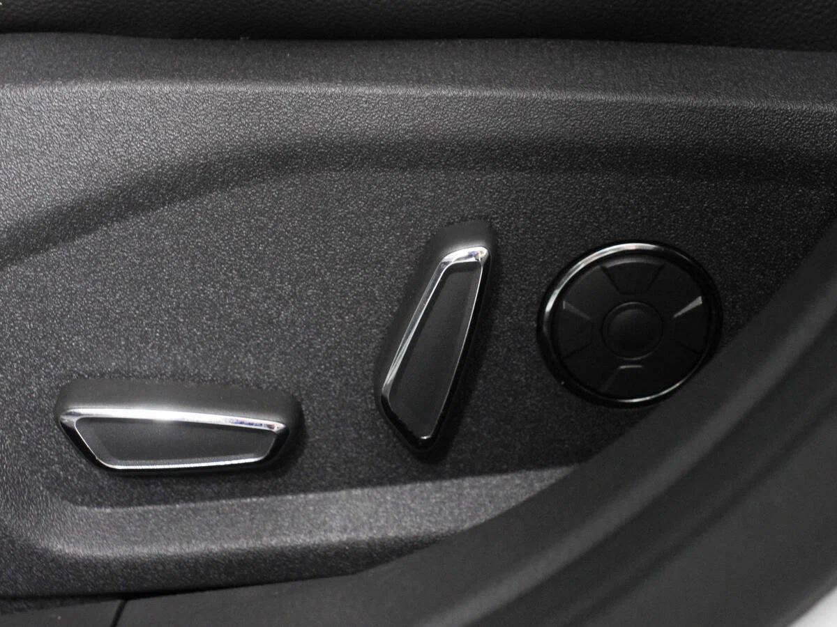 Ford Mondeo 2015, белый