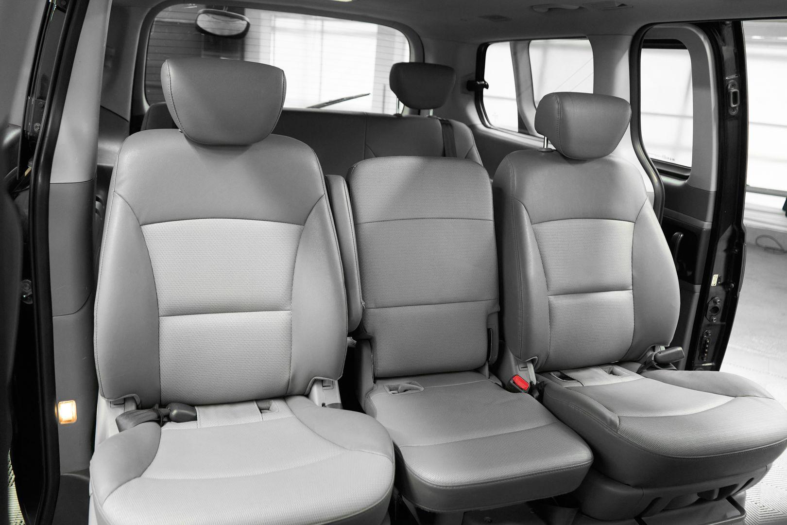 Hyundai Grand Starex 2011, черный