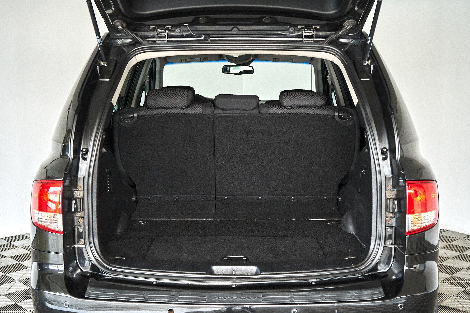SsangYong Kyron 2012, черный