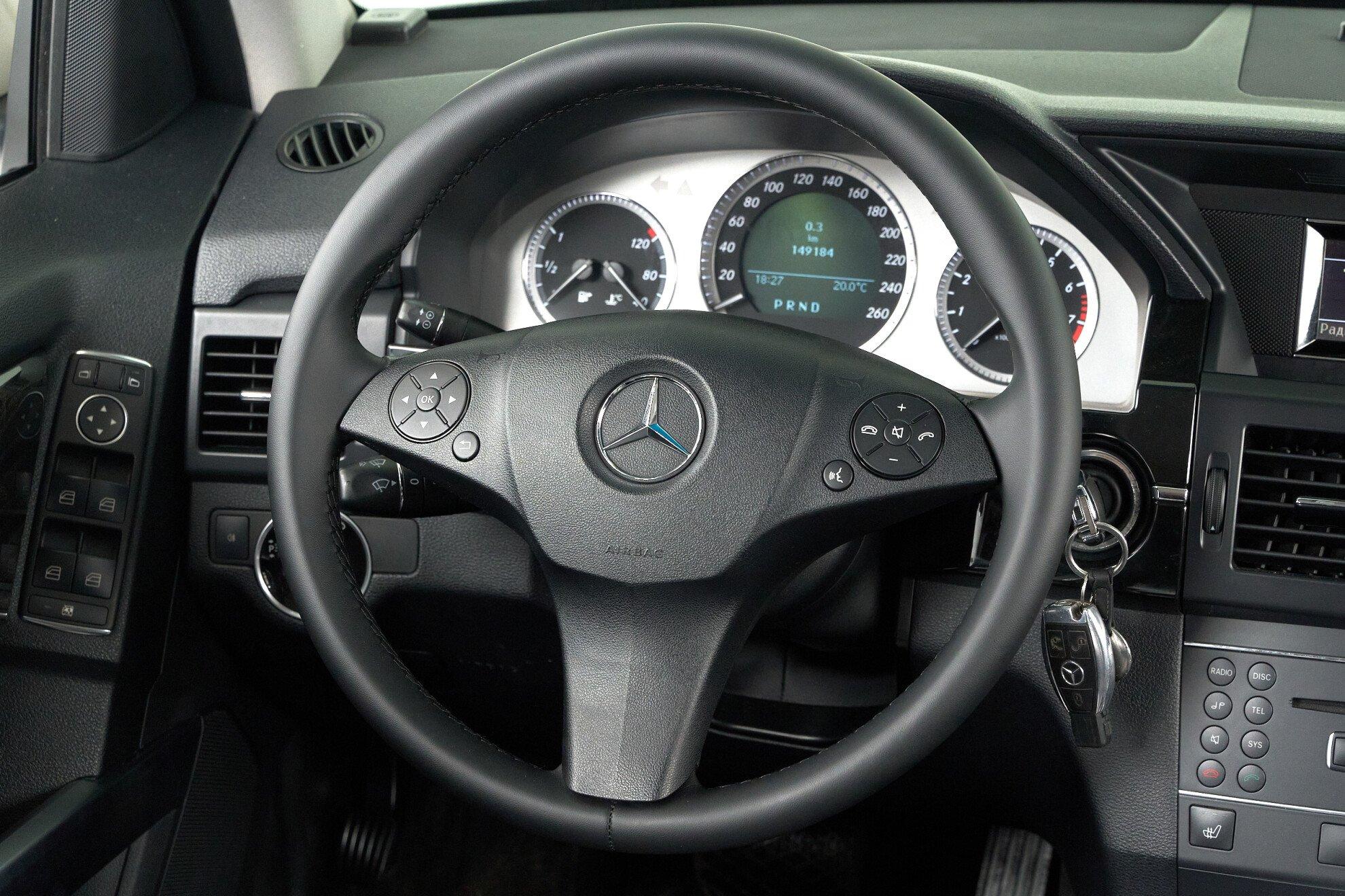 Mercedes-Benz GLK-Класс 2012, белый
