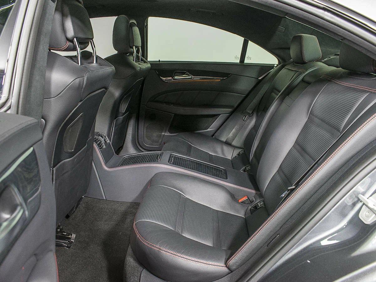 Mercedes-Benz CLS 2016, серый