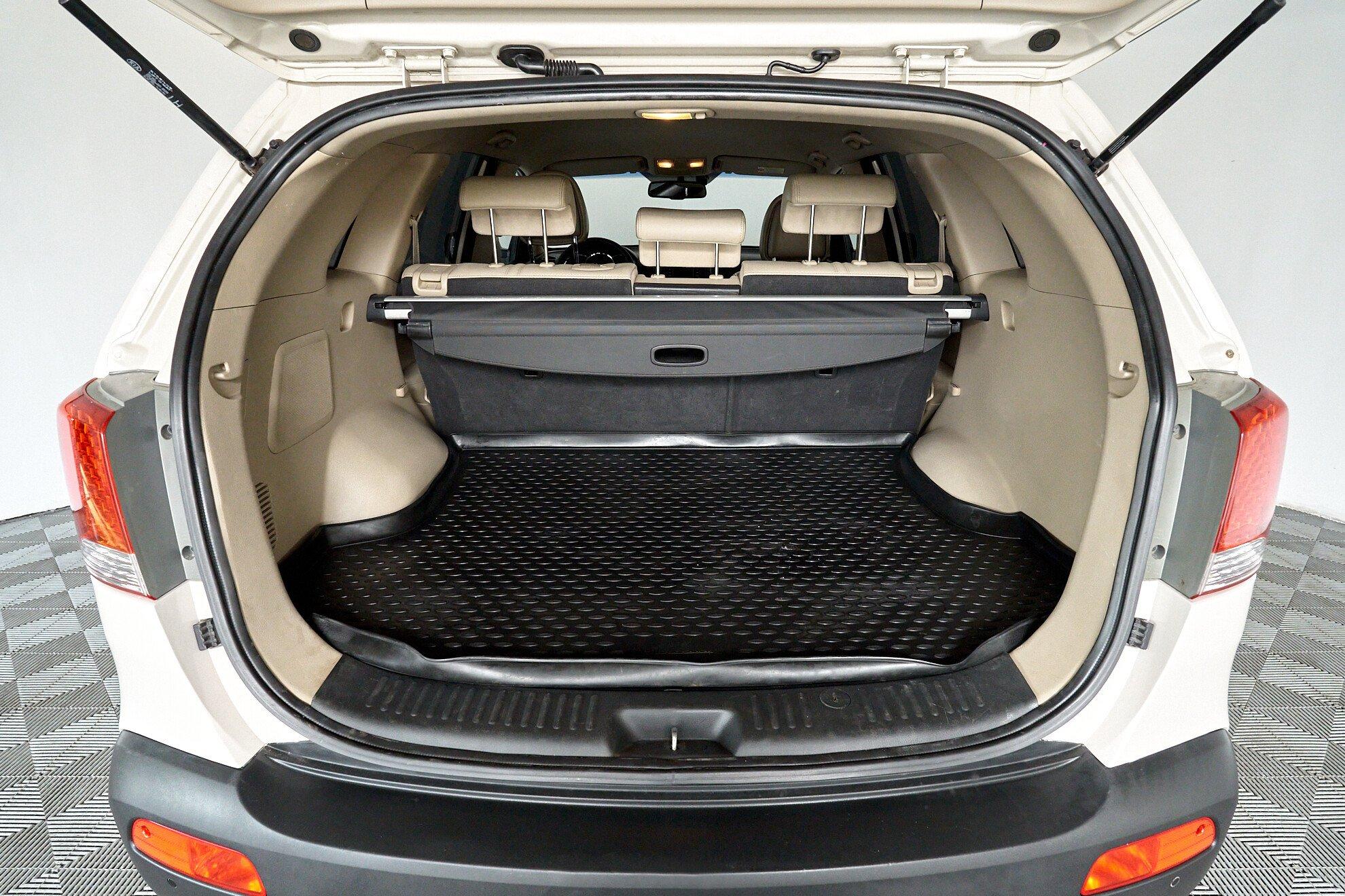 Kia Sorento 2010, бежевый