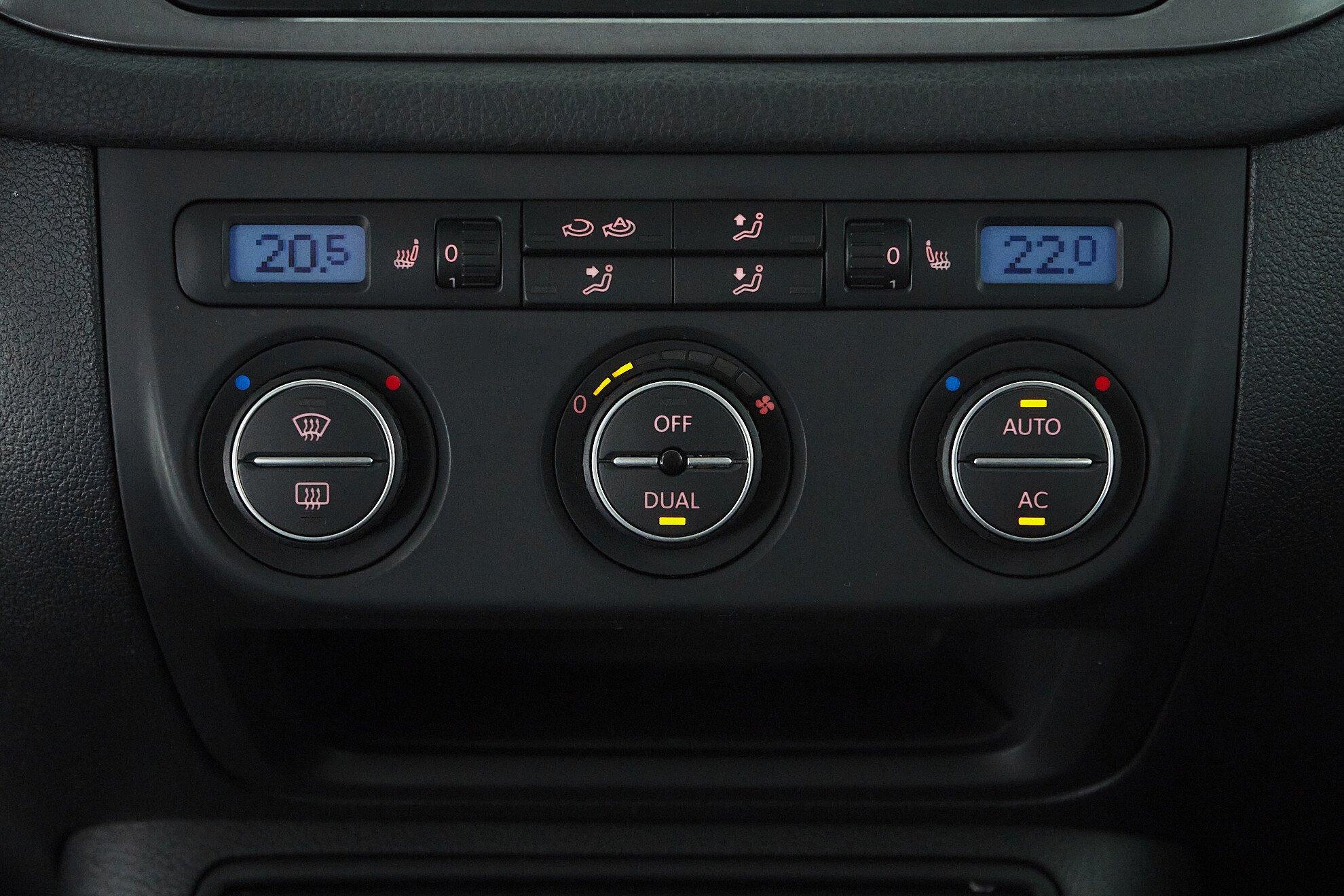 Volkswagen Tiguan 2009, серебряный