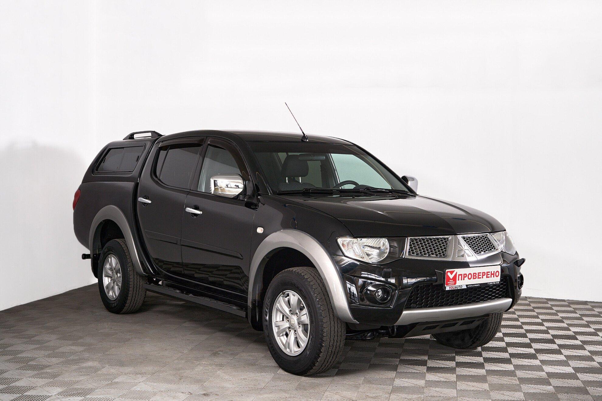 Mitsubishi L200 2014, черный