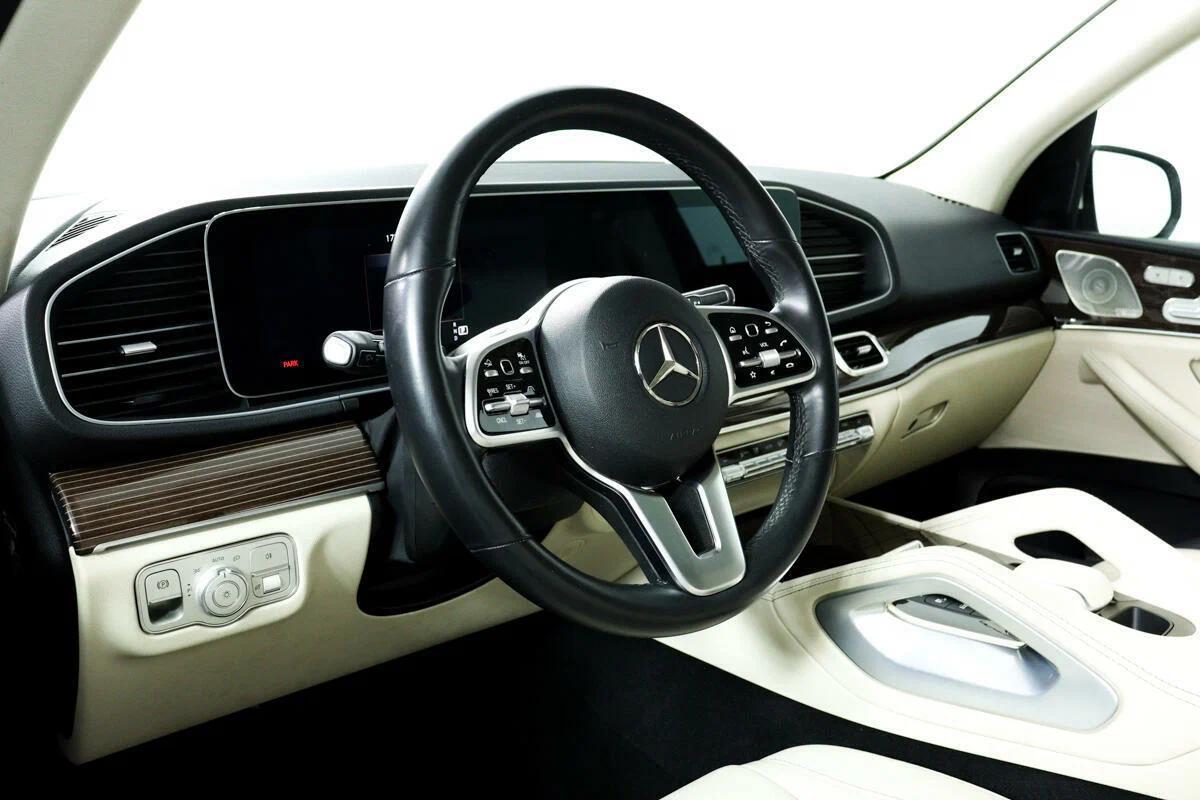Mercedes-Benz GLE 2021, белый