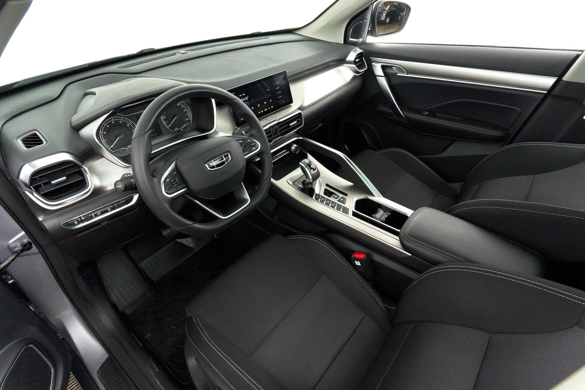 Geely Coolray 2020, серый