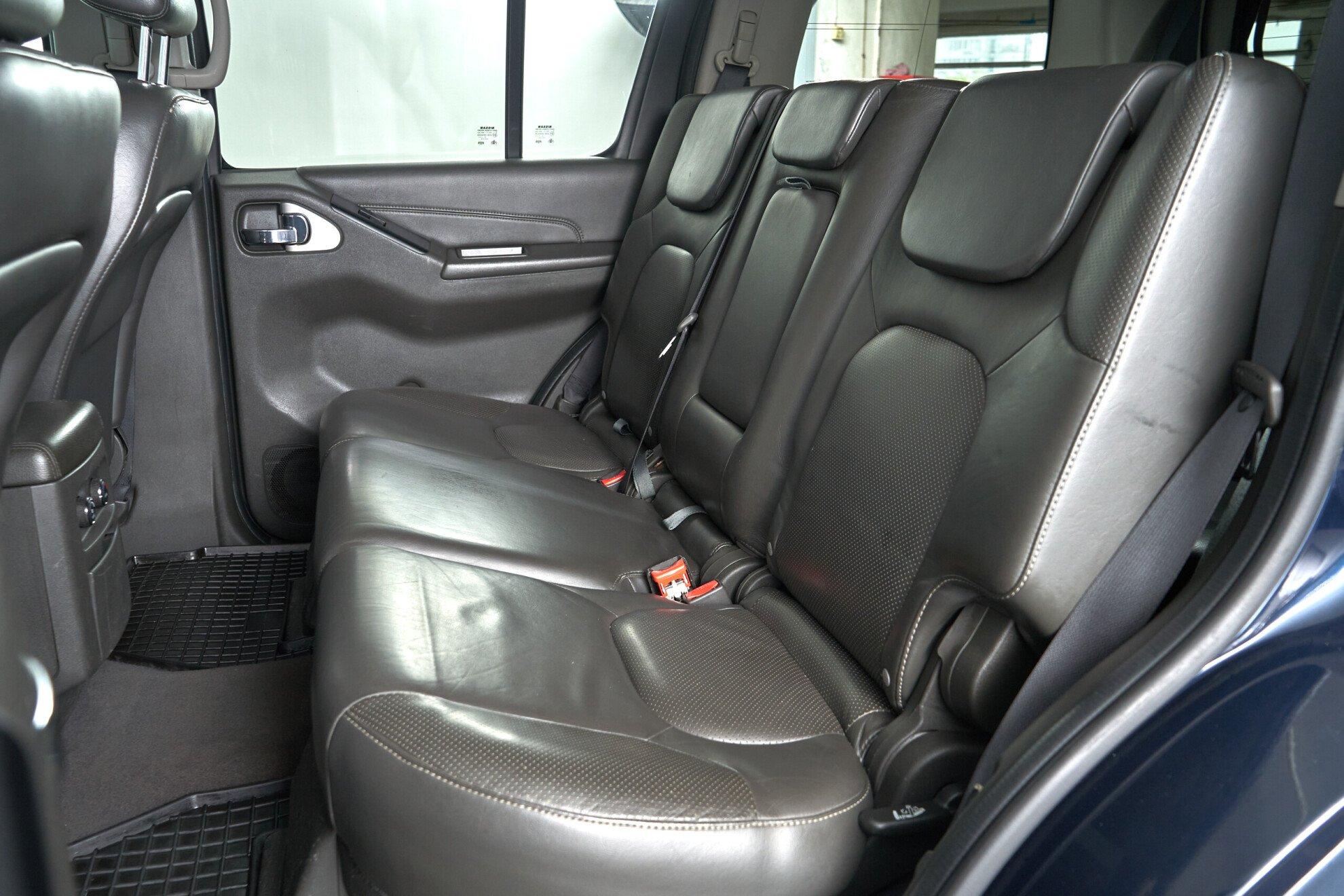 Nissan Pathfinder 2013, синий
