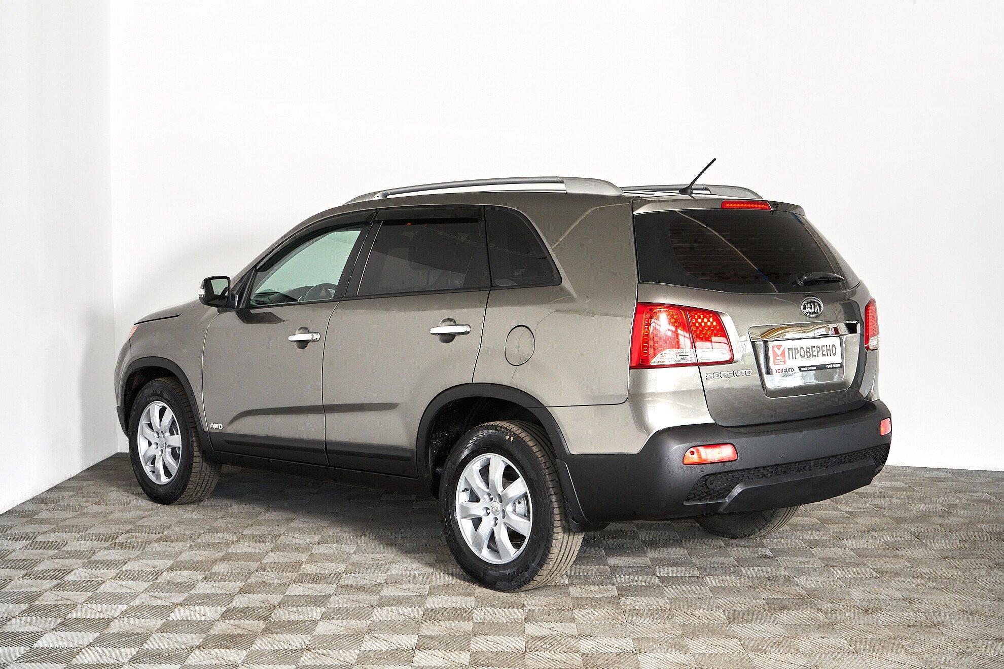 Kia Sorento 2011, серый