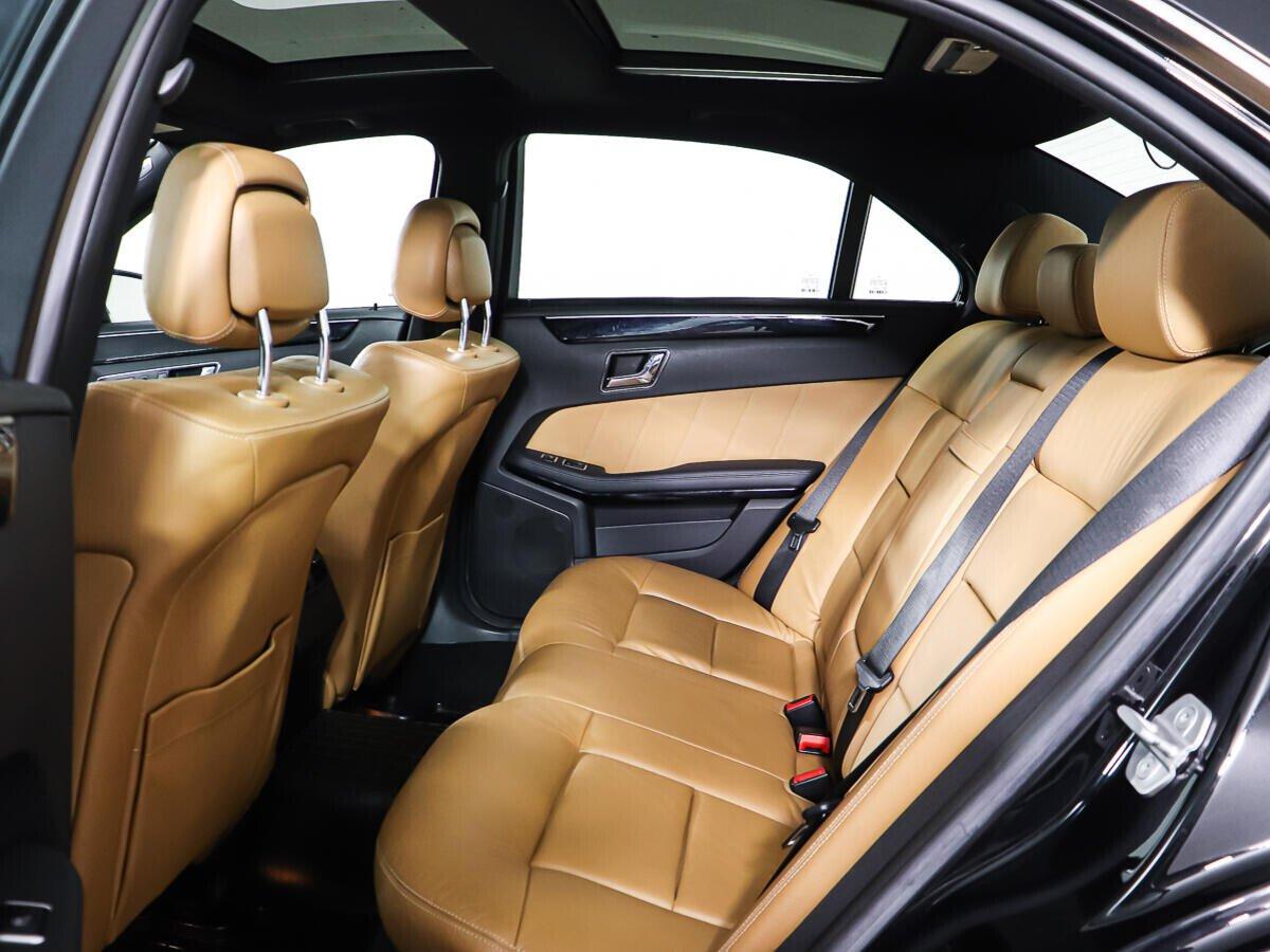 Mercedes-Benz E-Класс 2011, черный