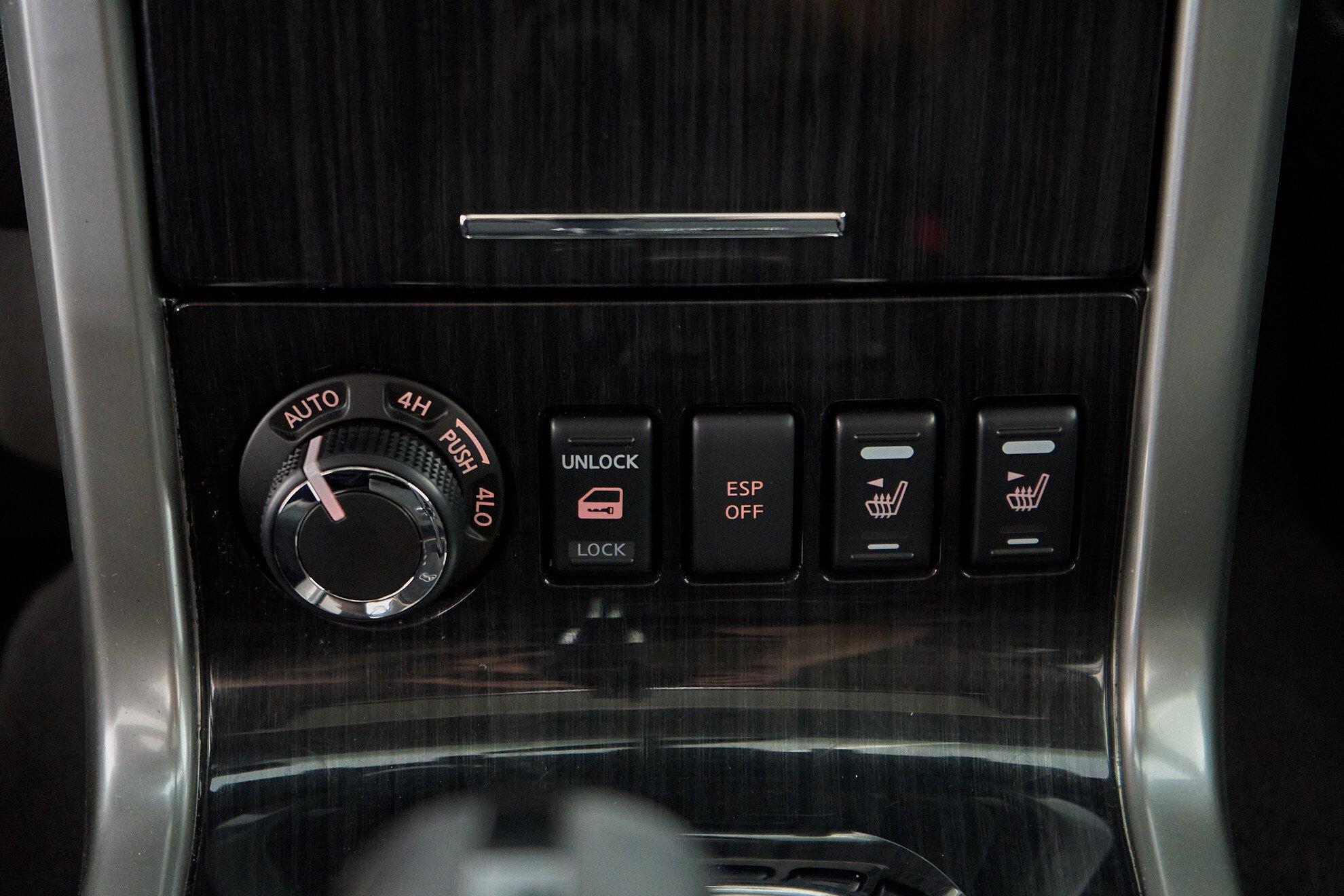 Nissan Pathfinder 2013, серый