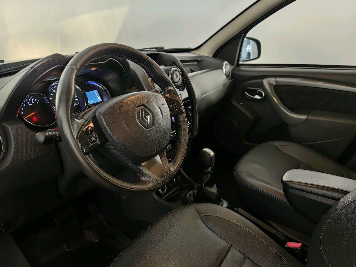 Renault Duster 2021, зеленый