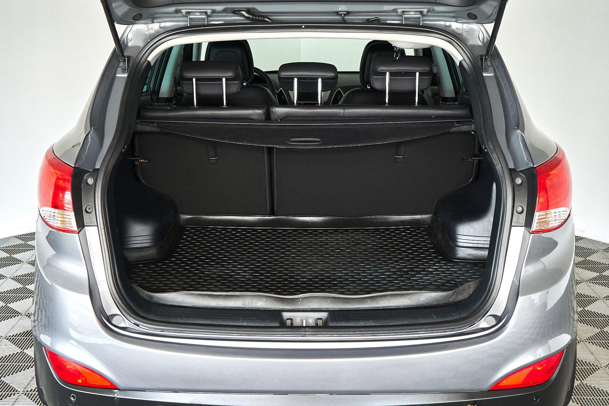 Hyundai ix35 2010, серый