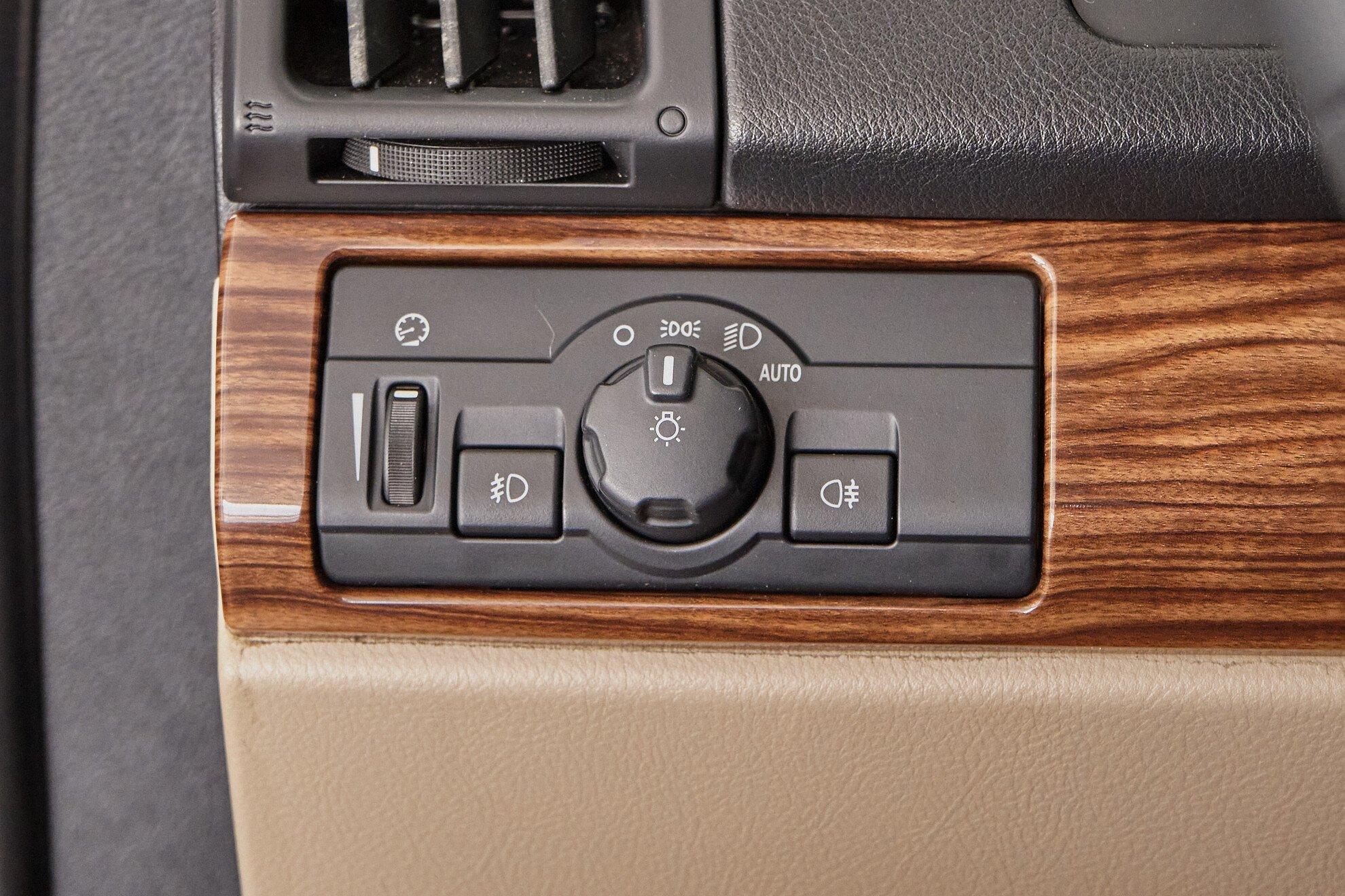 Land Rover Freelander 2009, красный