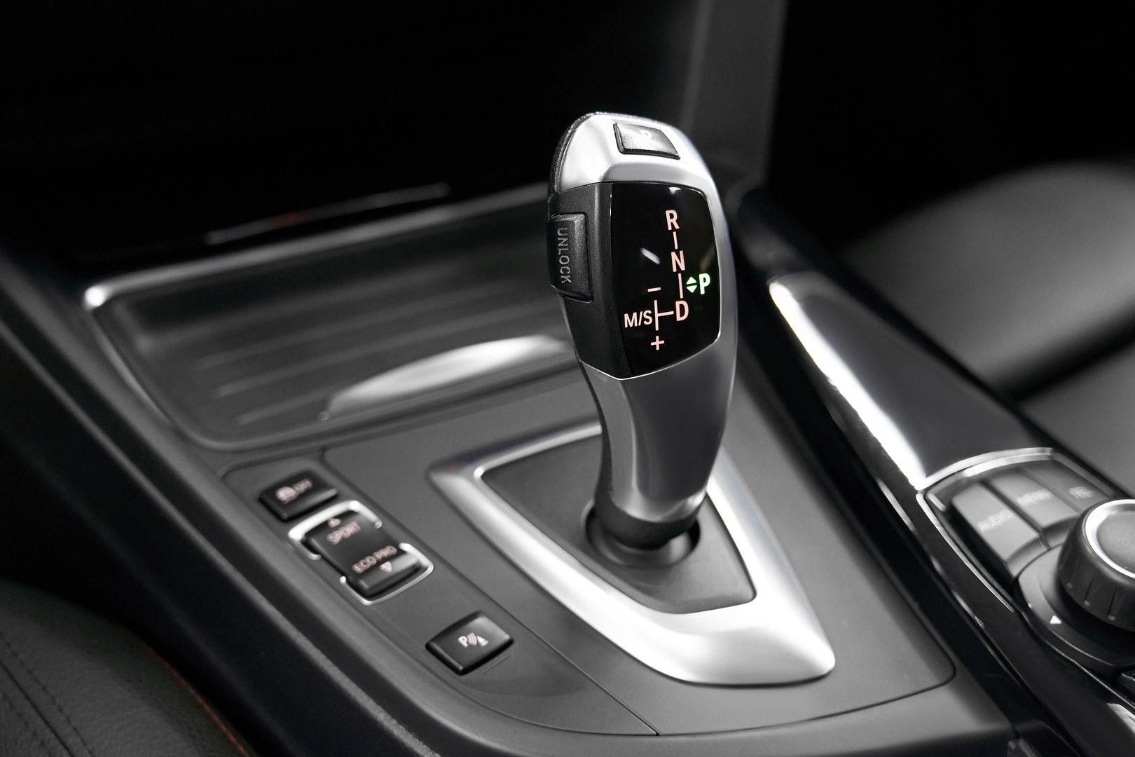 BMW 3 серии 2013, белый