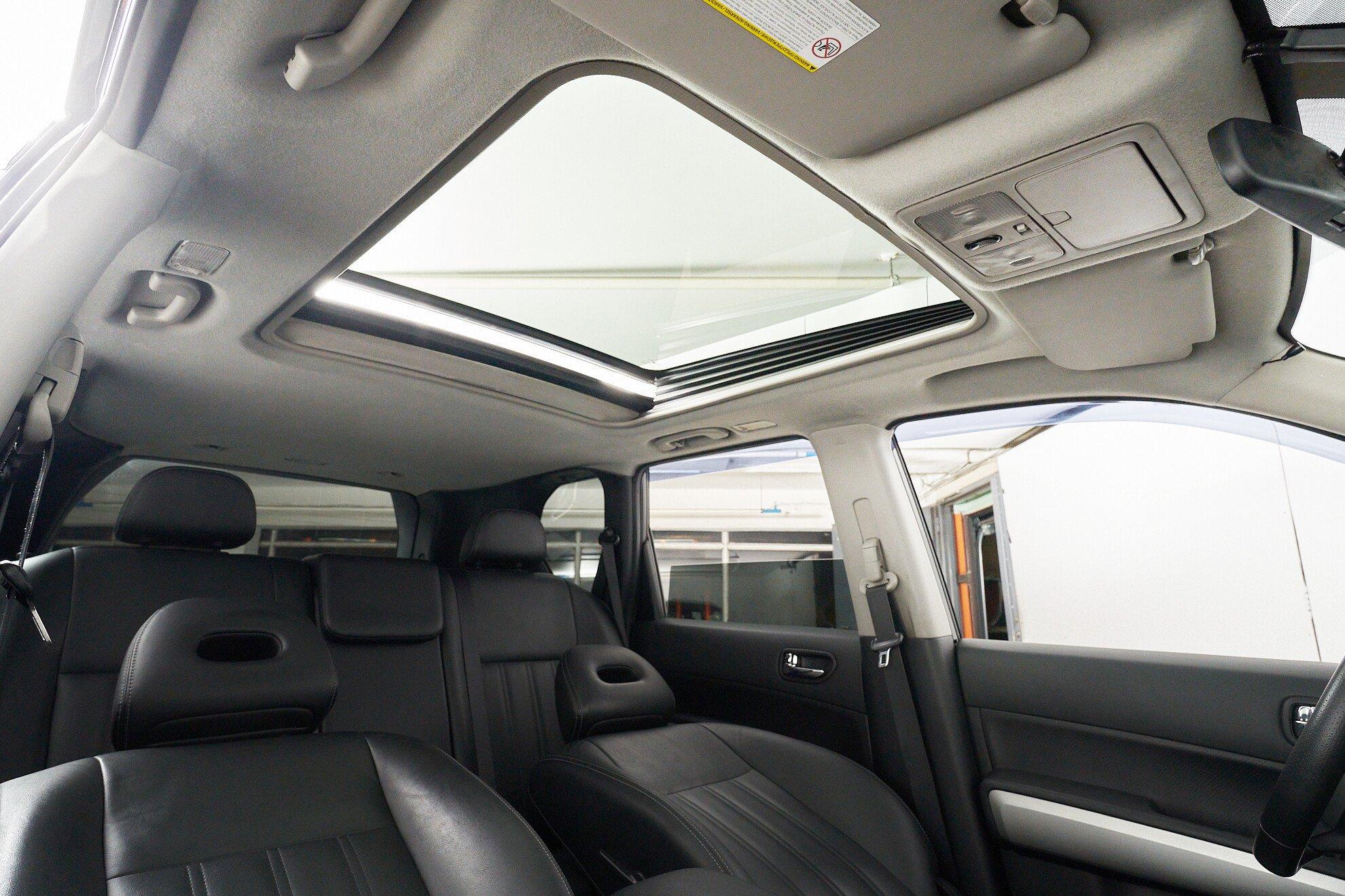 Nissan X-Trail 2011, серебряный