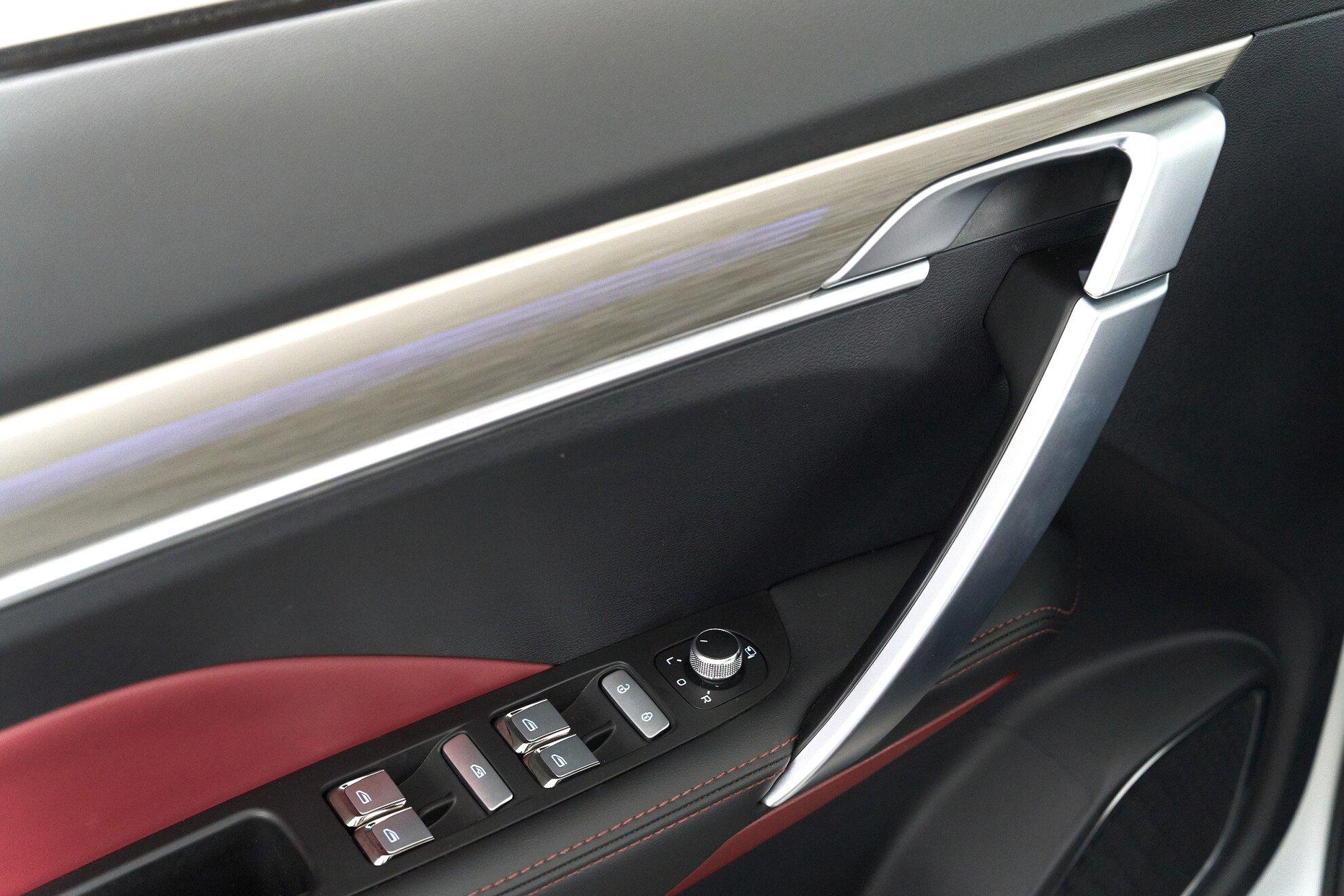 Geely Coolray 2021, белый