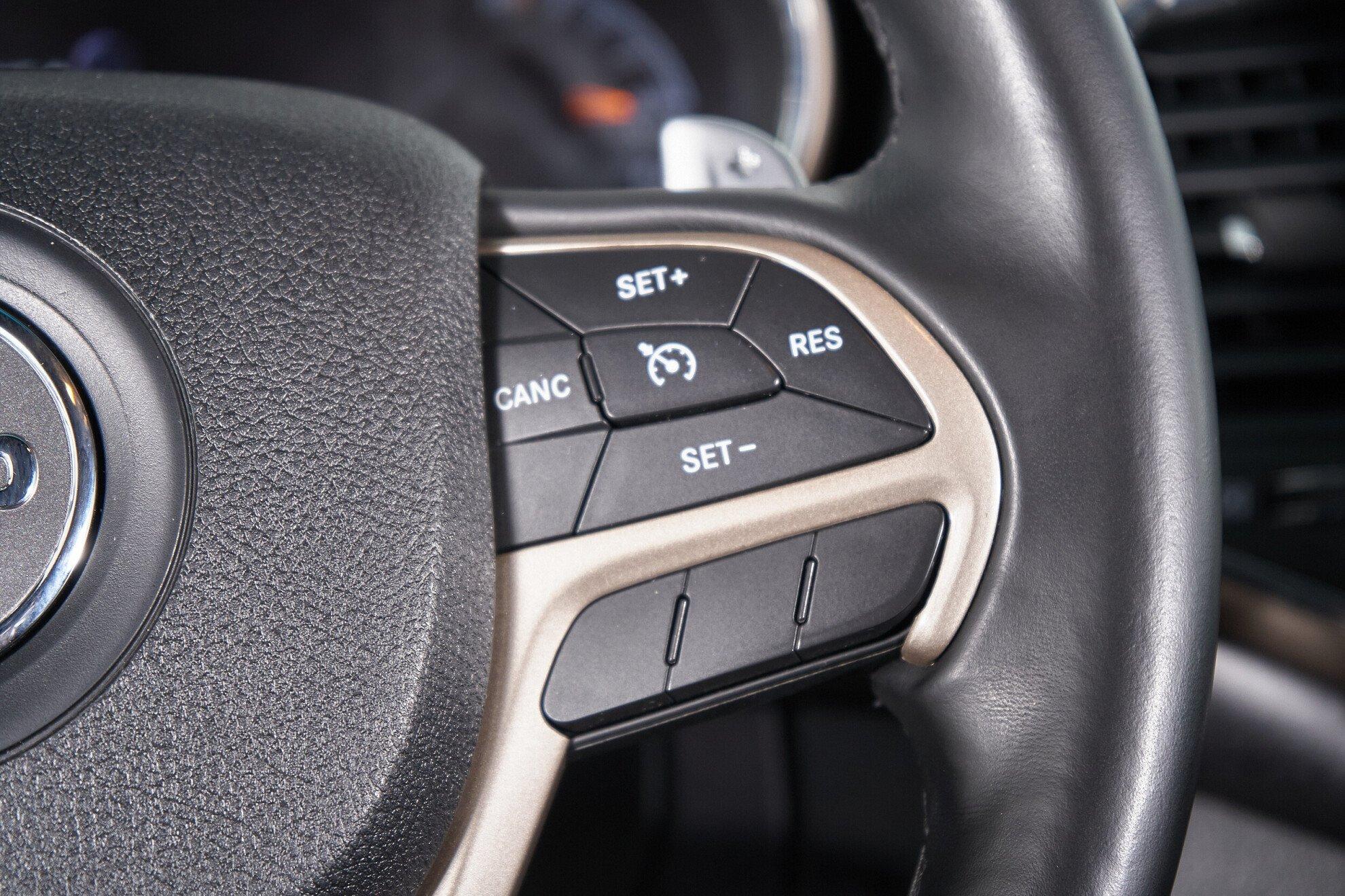 Jeep Grand Cherokee 2014, черный