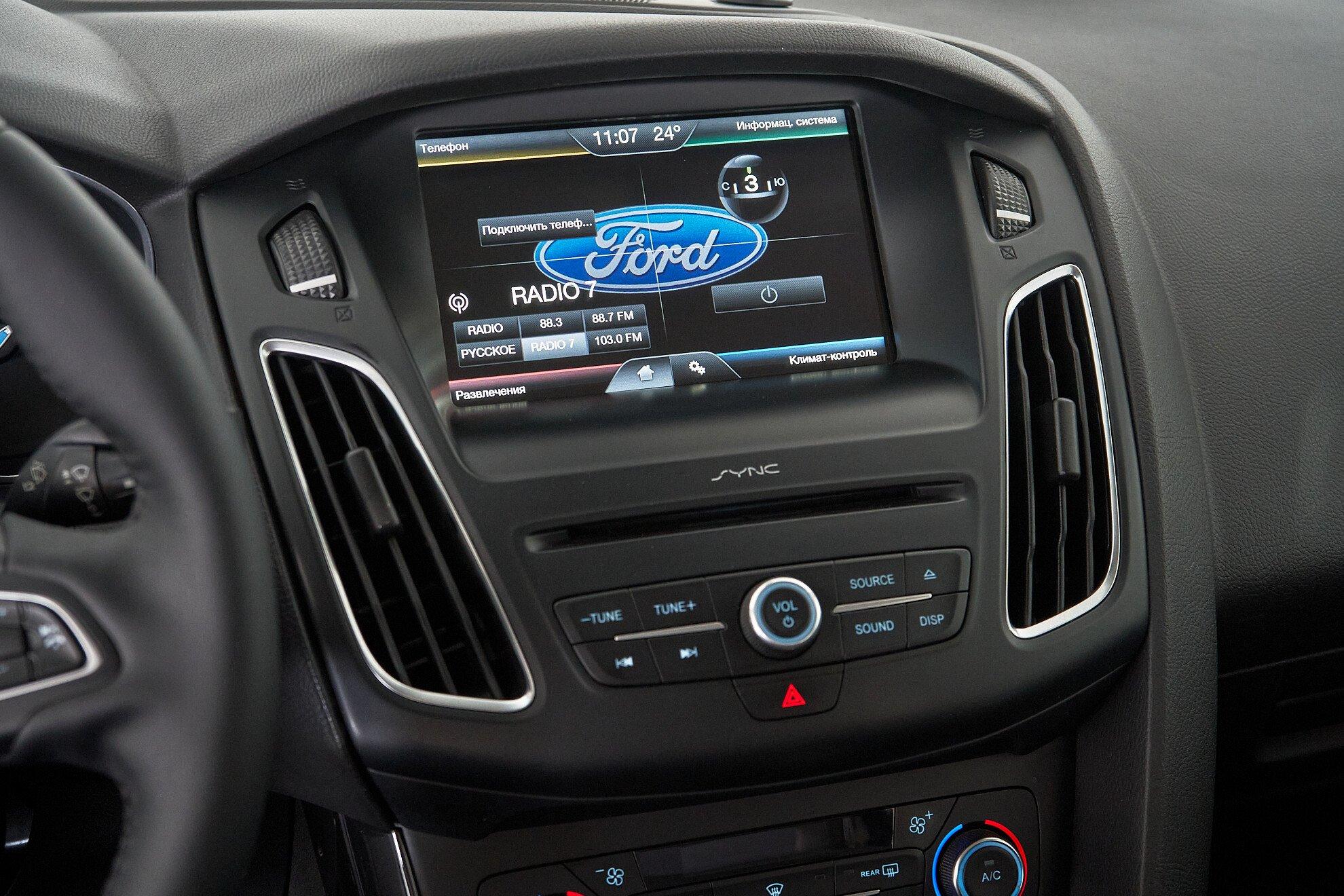 Ford Focus 2018, черный