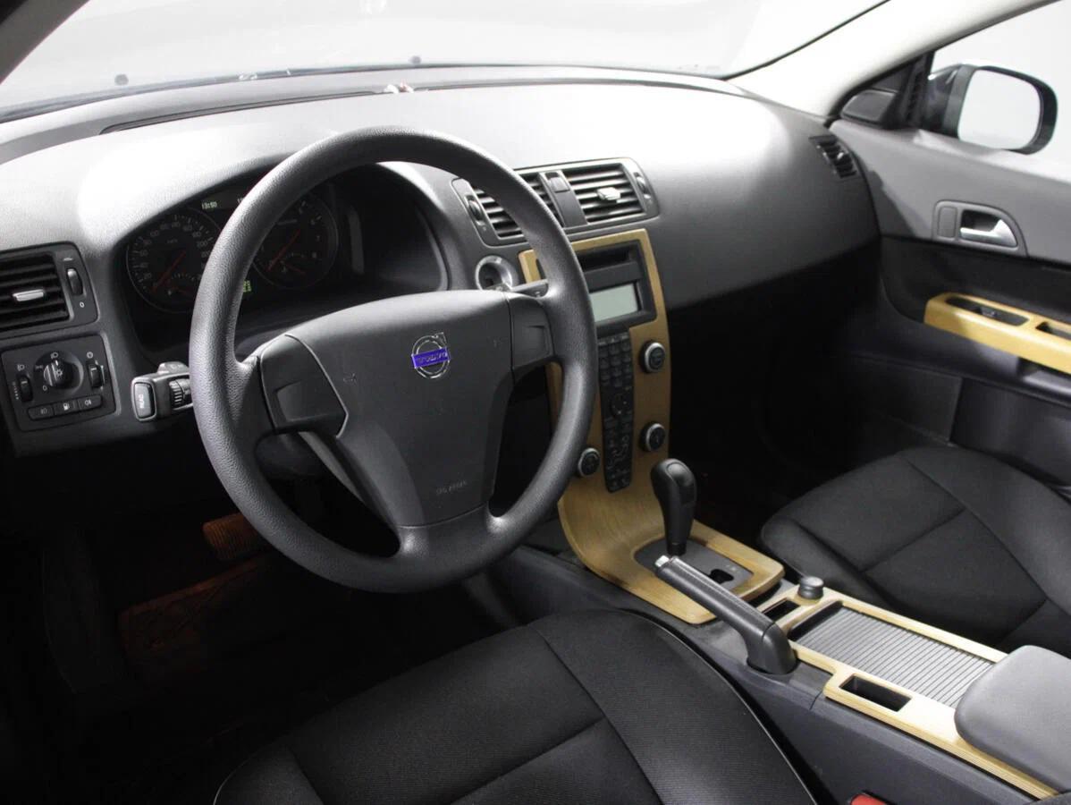 Volvo C30 2011, черный