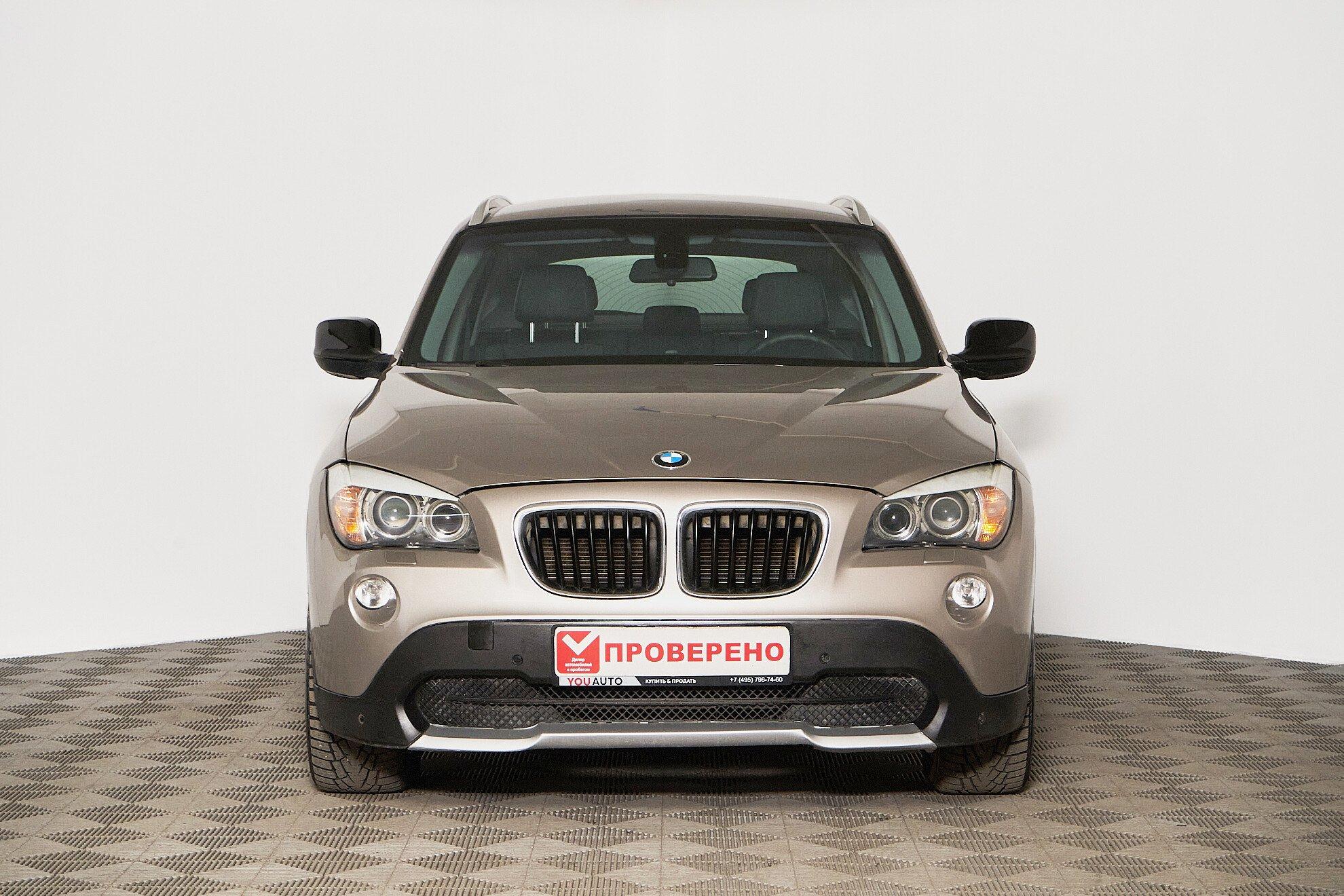 BMW X1 2012, серебряный