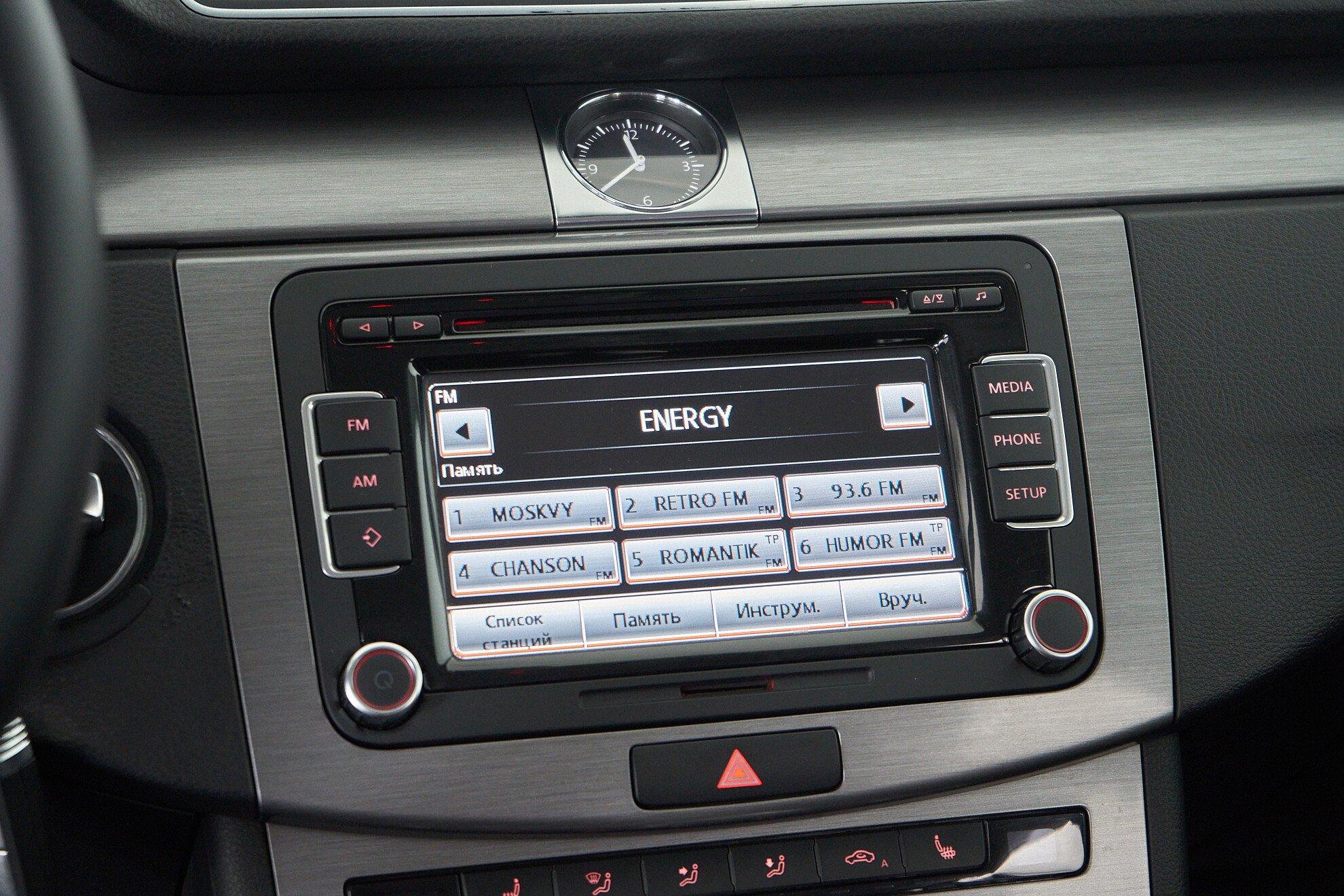 Volkswagen Passat 2012, черный