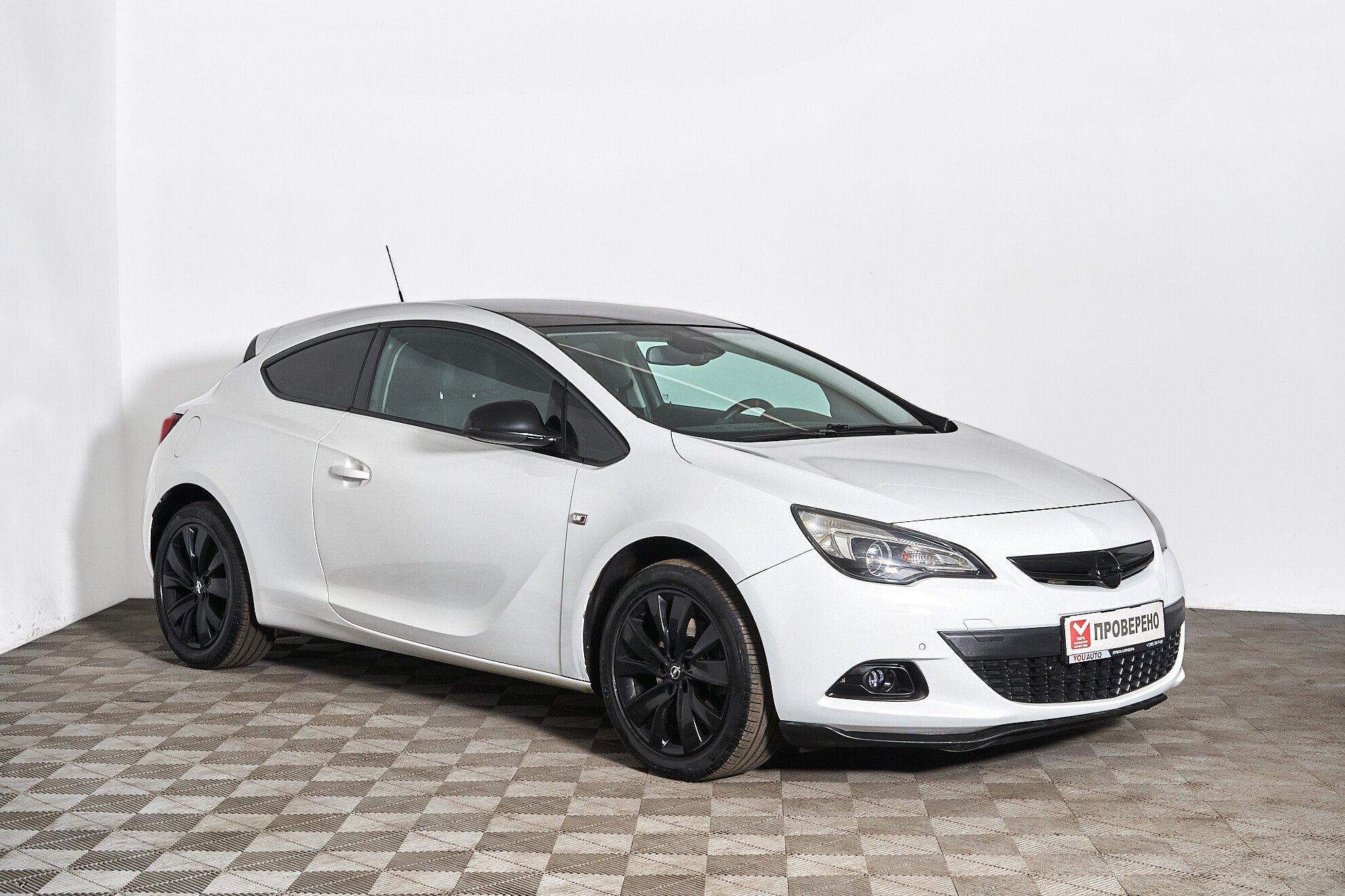 Opel Astra 2013, белый