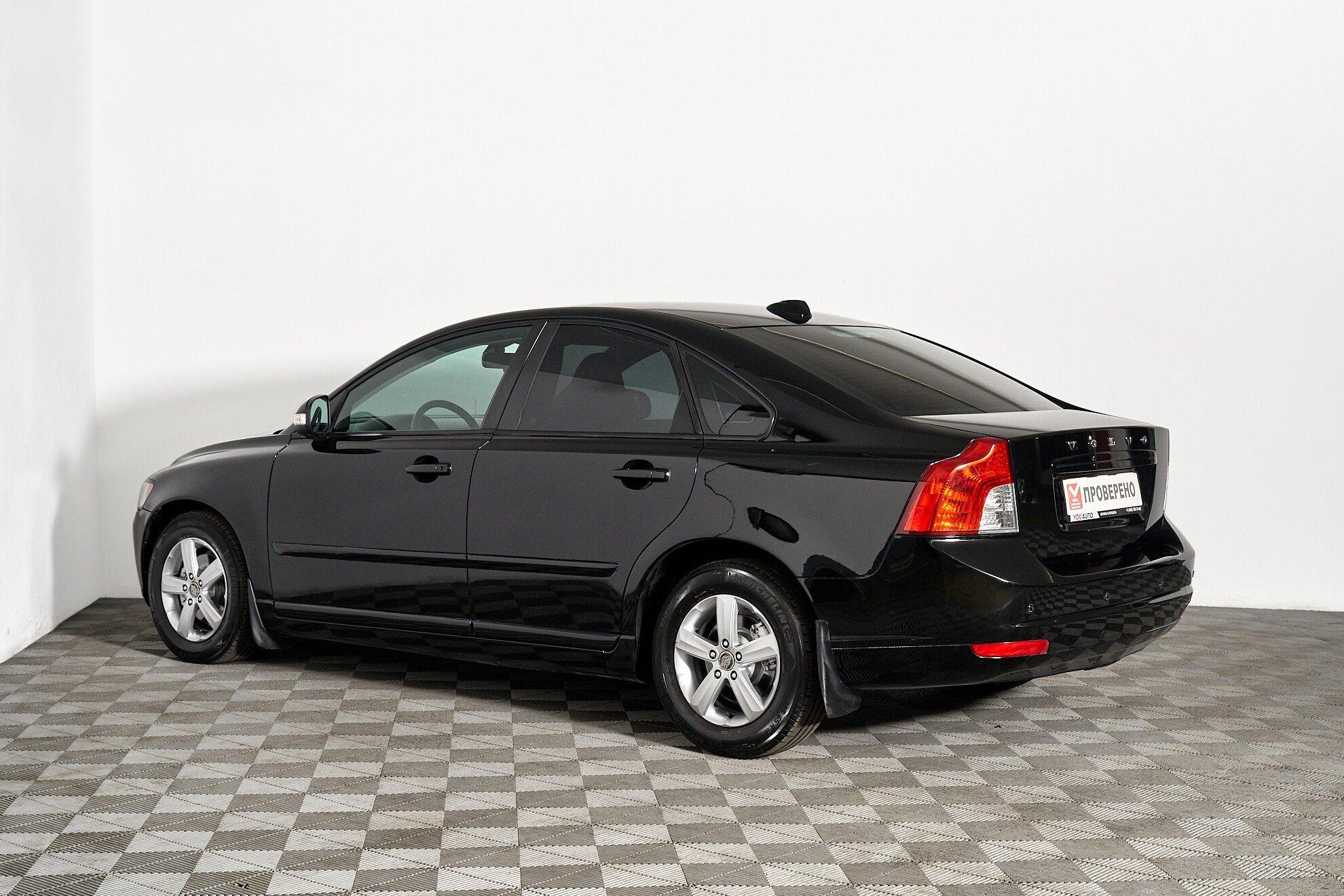 Volvo S40 2012, черный