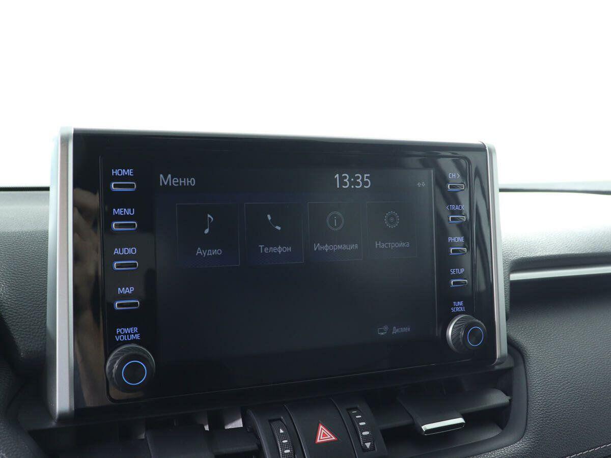 Toyota RAV4 2022, белый