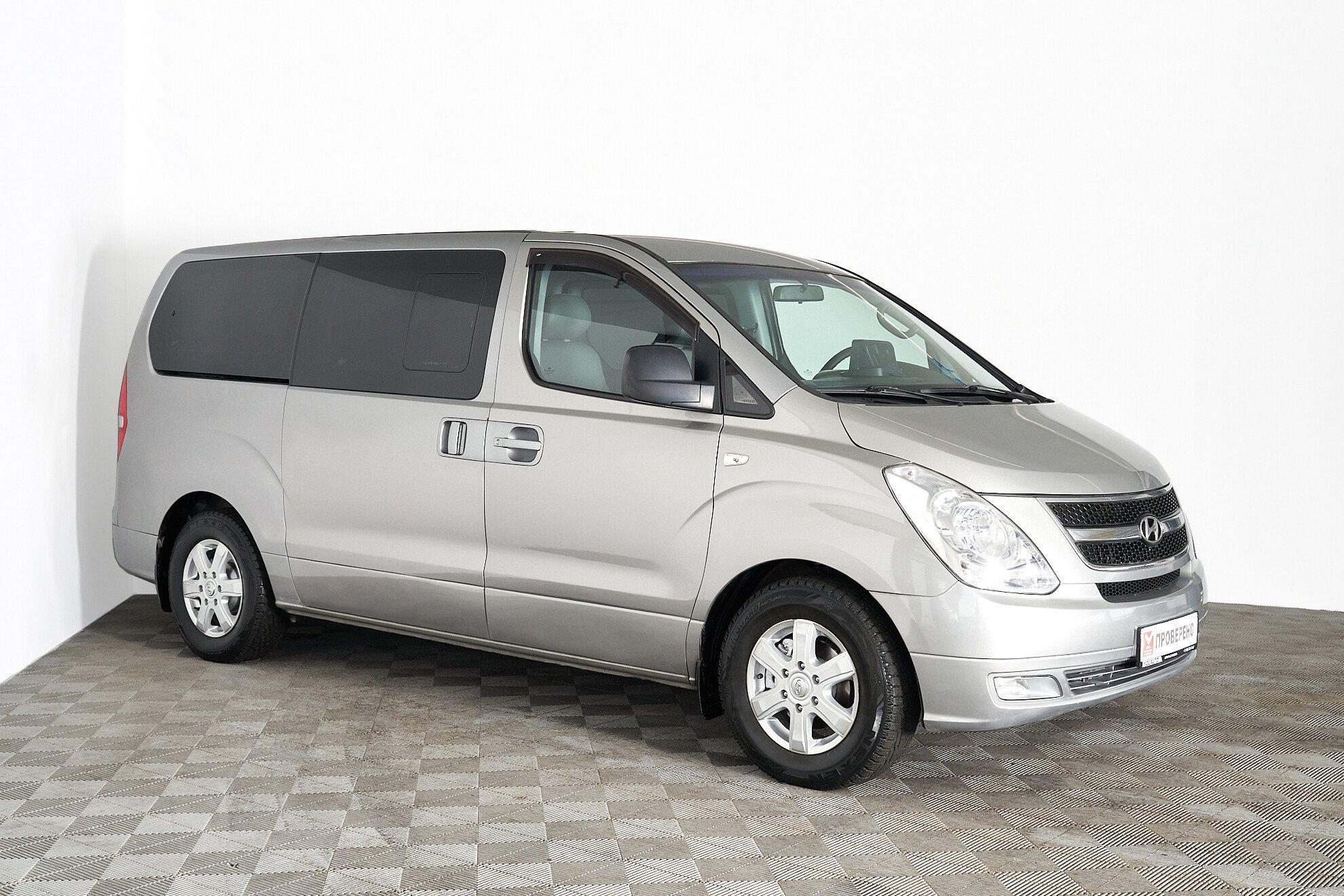 Hyundai Grand Starex 2011, серый